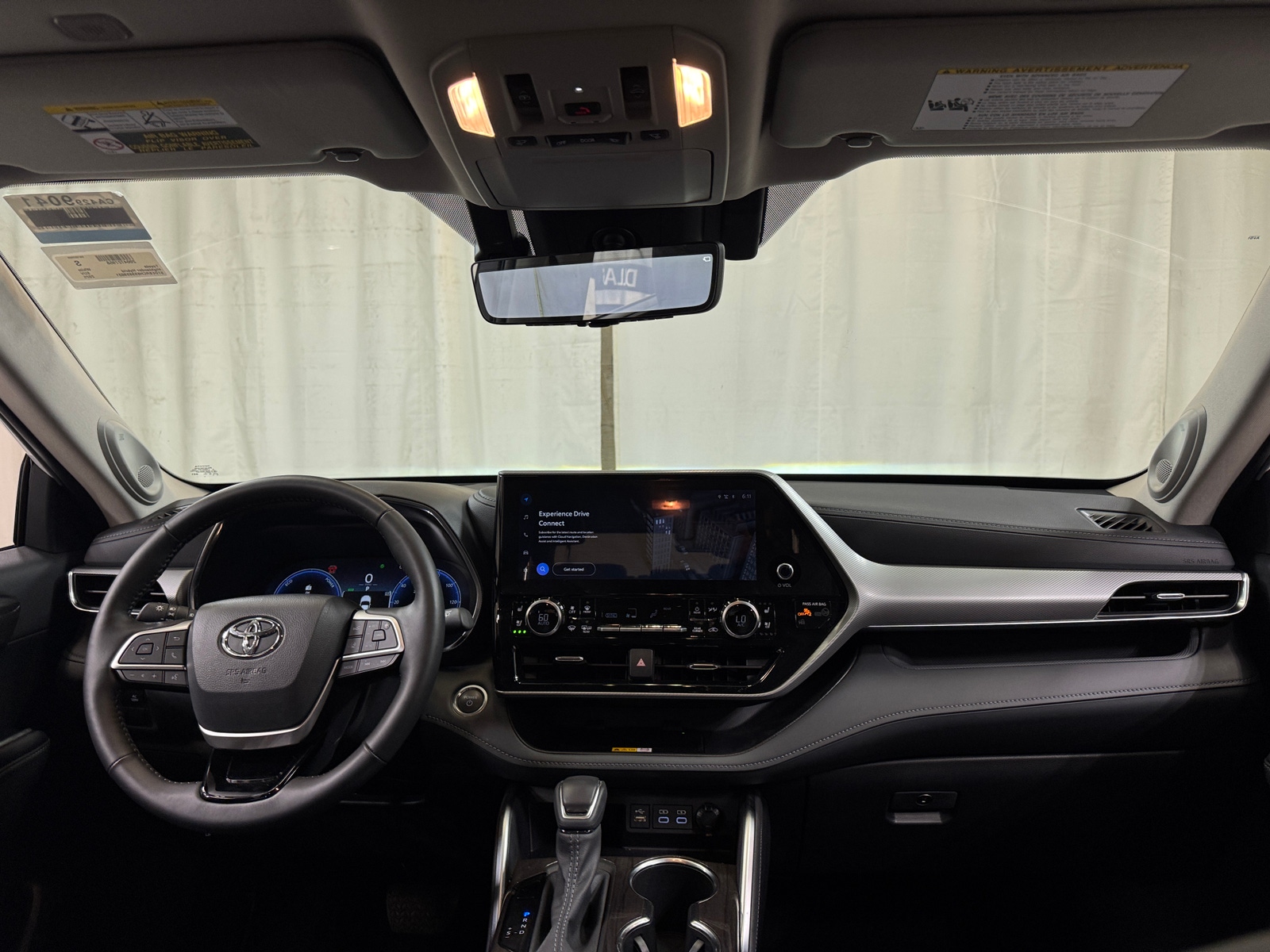 Thumbnail: 2025 Toyota Highlander - 2