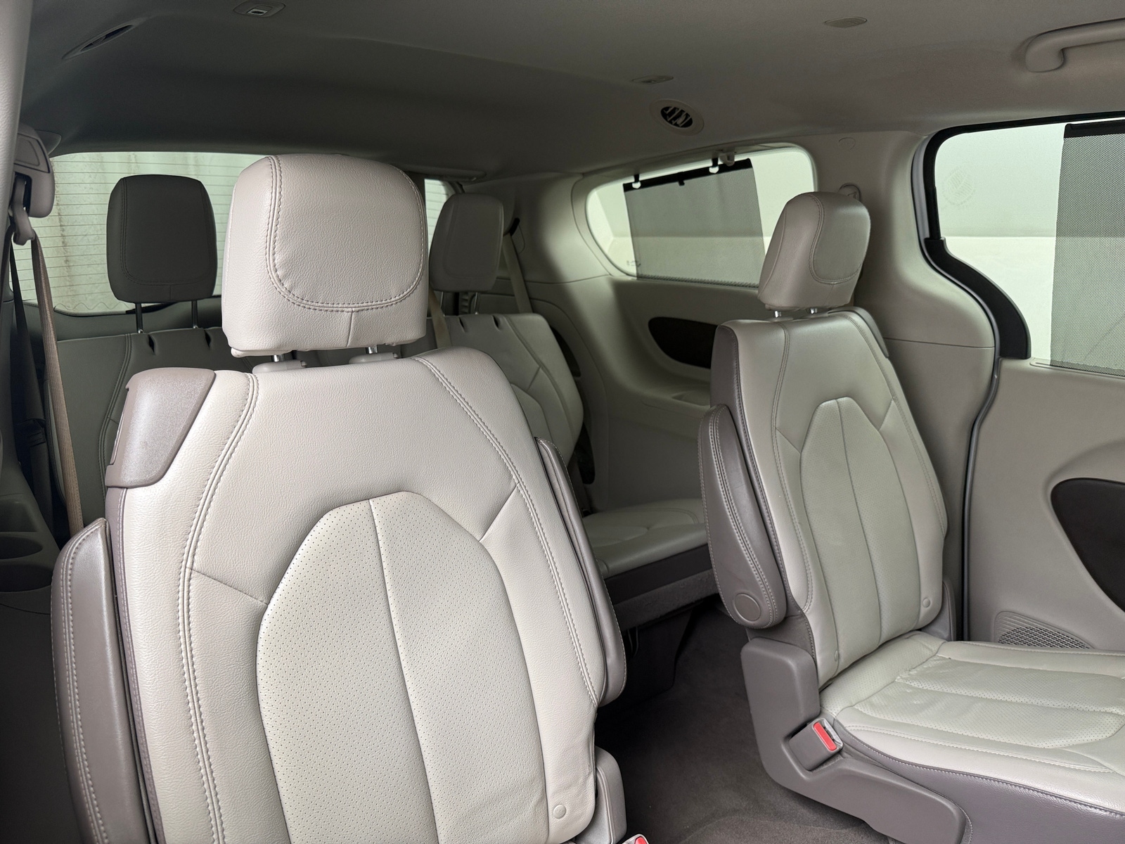 Thumbnail: 2018 Chrysler Pacifica - 5