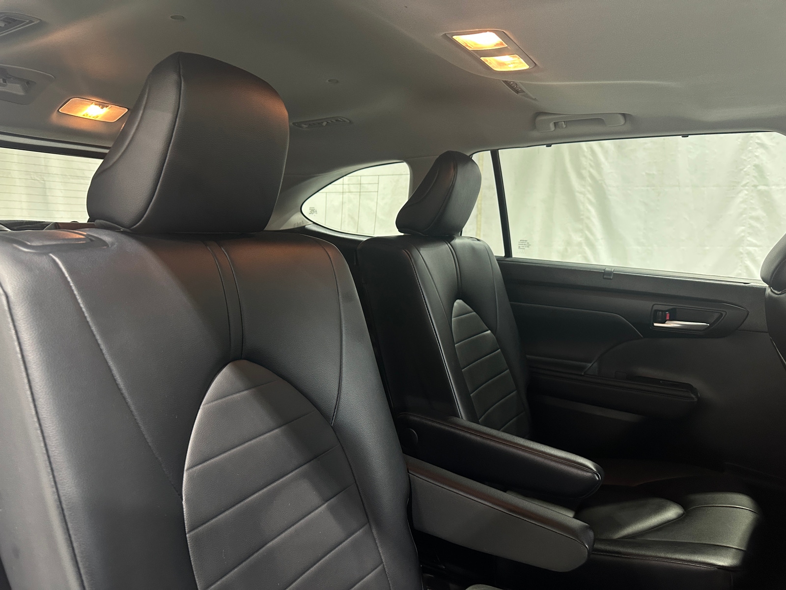 Thumbnail: 2023 Toyota Highlander - 5