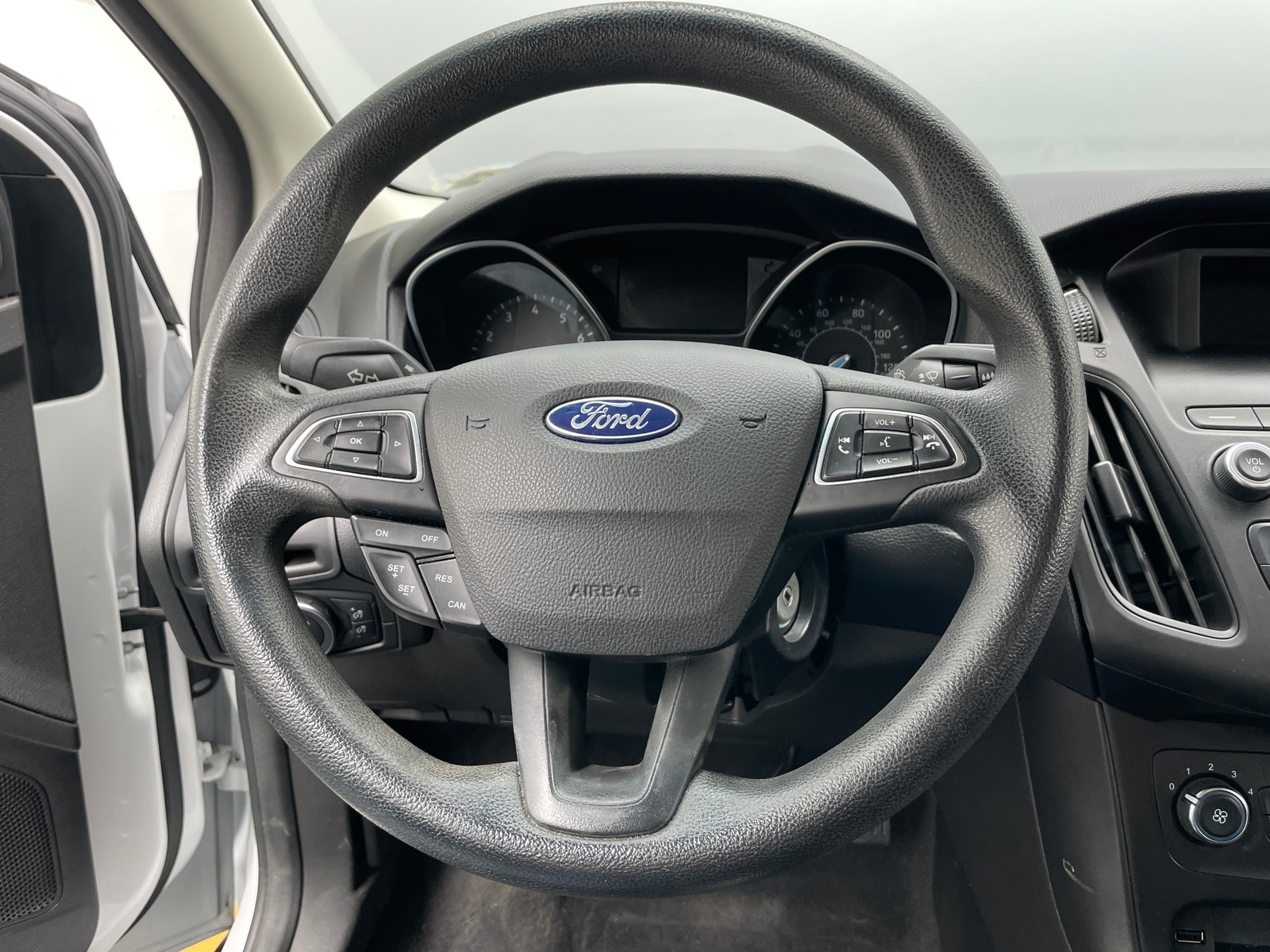 Thumbnail: 2018 Ford Focus - 5
