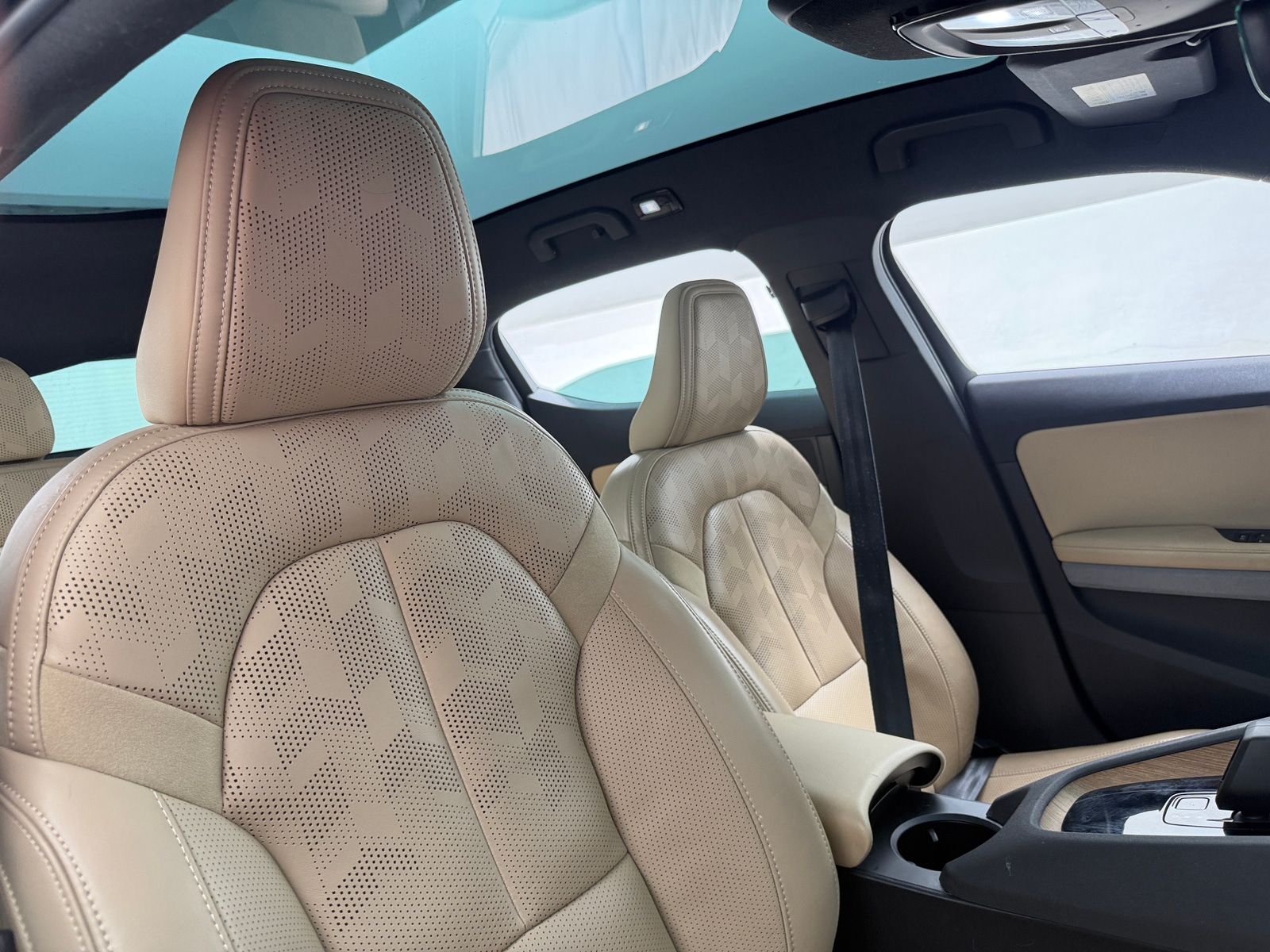 Thumbnail: 2021 Polestar 2 - 2