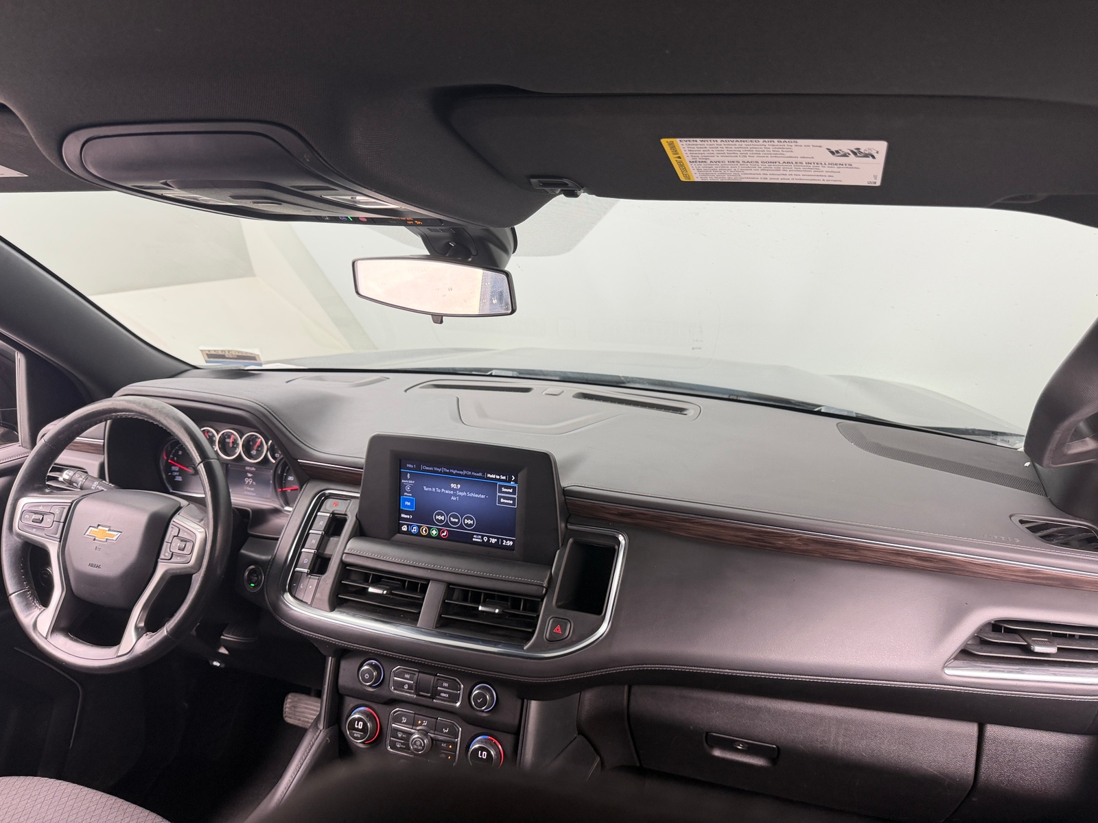 Thumbnail: 2022 Chevrolet Tahoe - 3