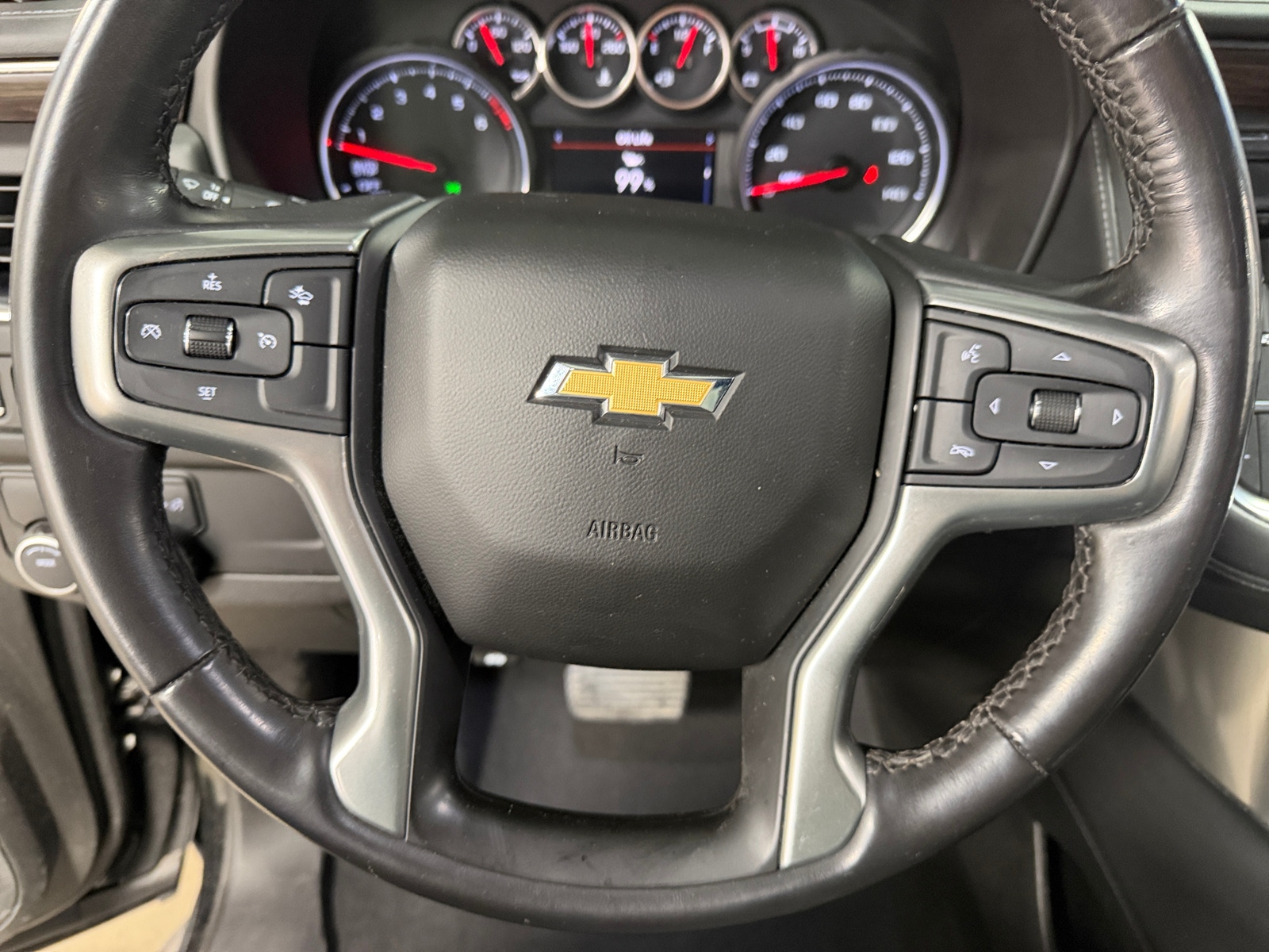 Thumbnail: 2022 Chevrolet Tahoe - 5