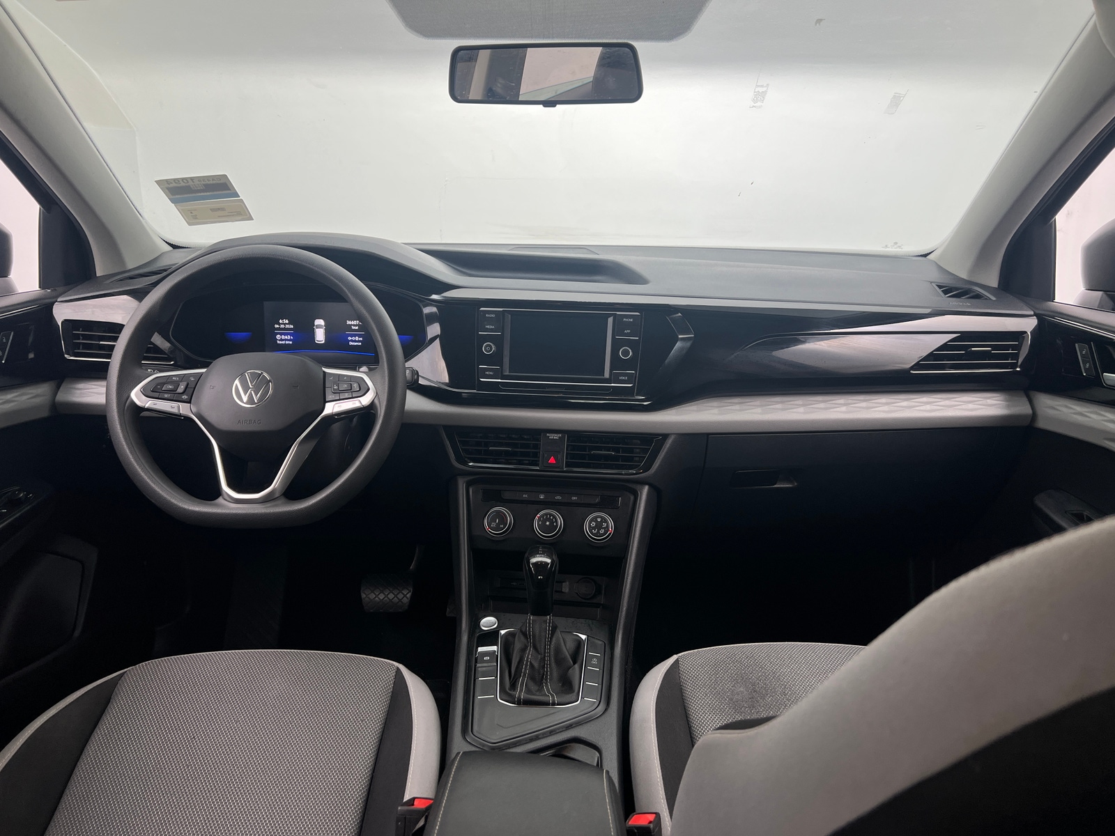 Thumbnail: 2022 Volkswagen Taos - 3