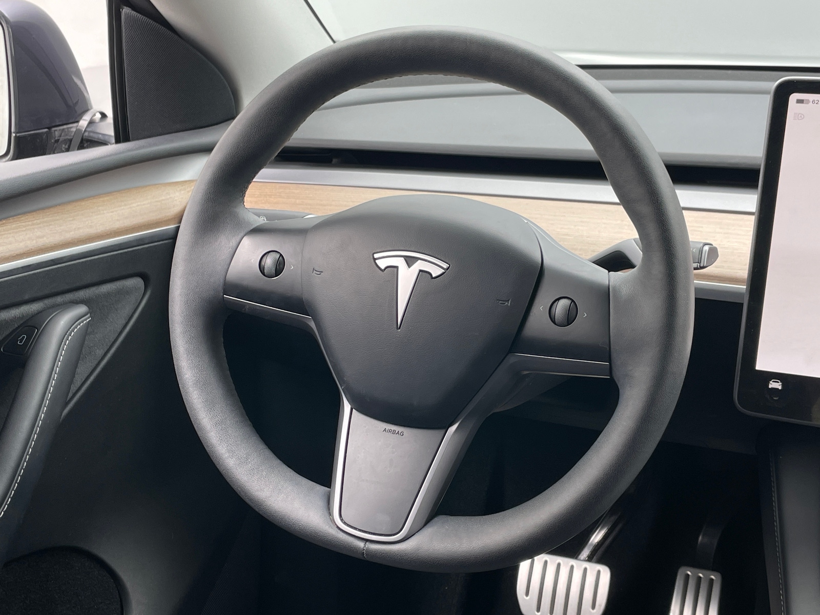 Thumbnail: 2023 Tesla Model Y - 4