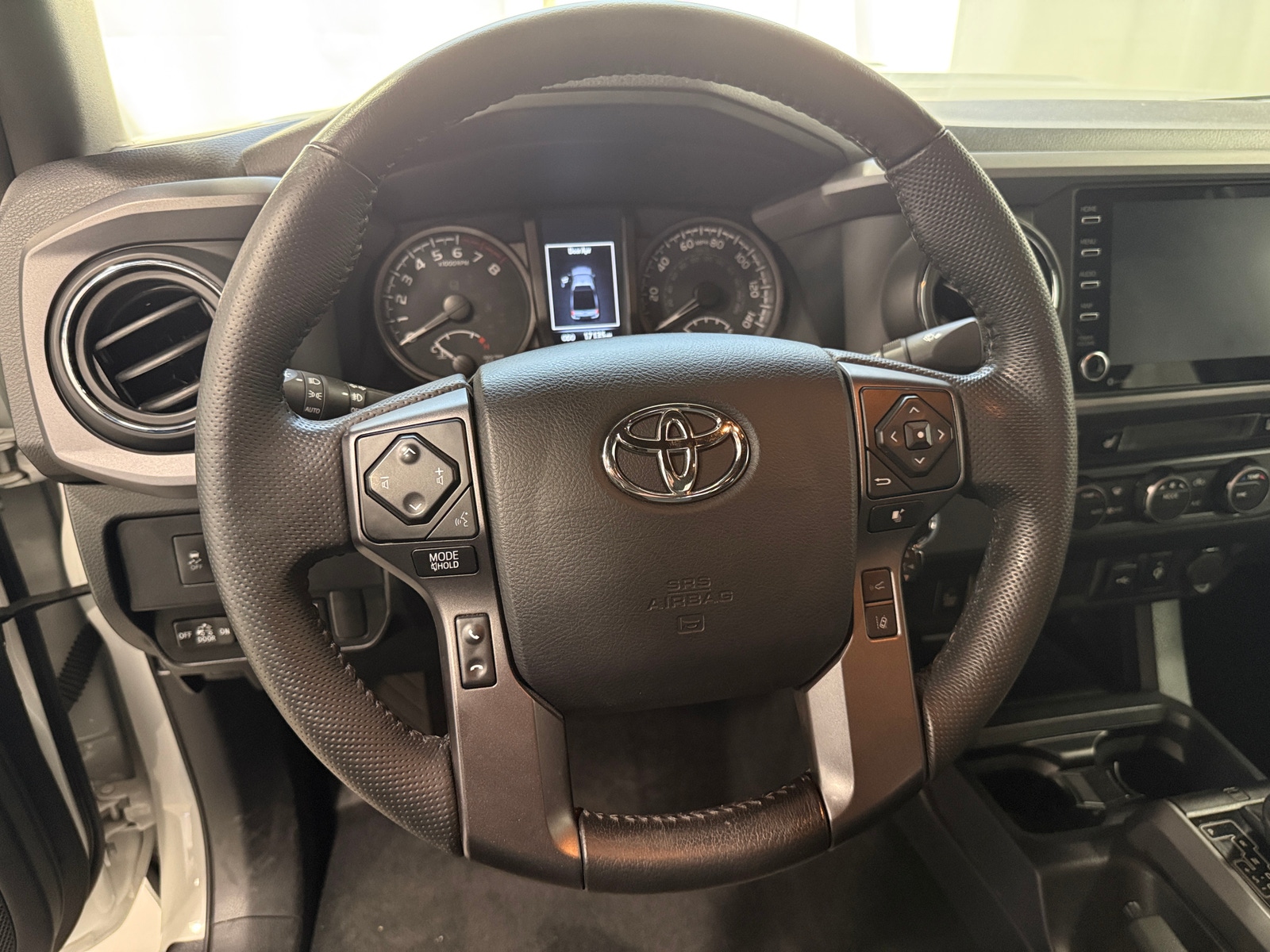 Thumbnail: 2022 Toyota Tacoma - 5