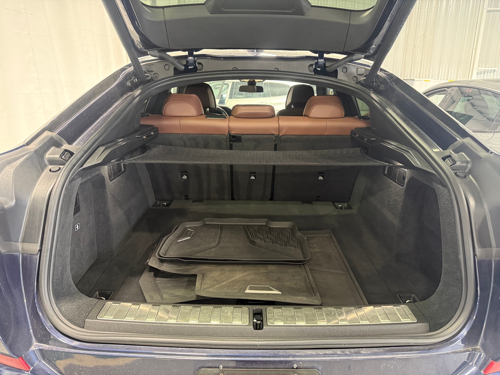 Thumbnail: 2021 BMW X6 - 6