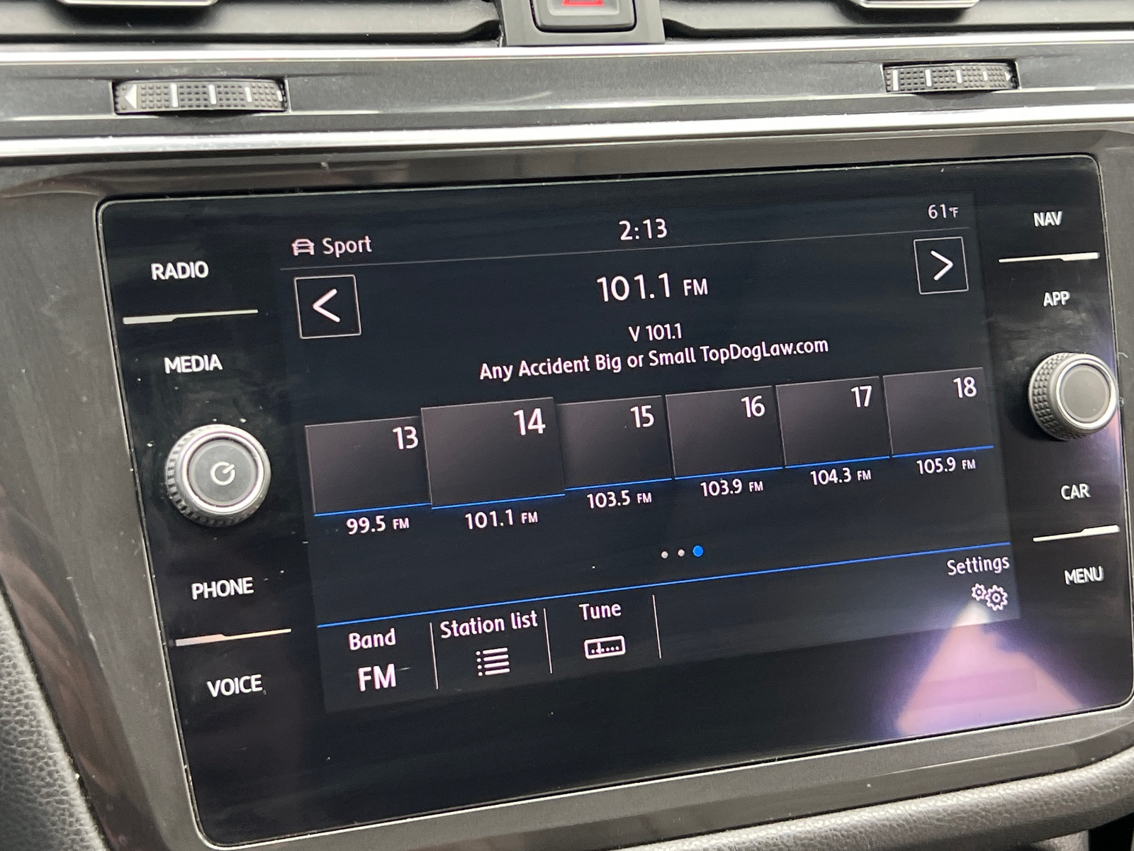 Thumbnail: 2018 Volkswagen Tiguan - 4