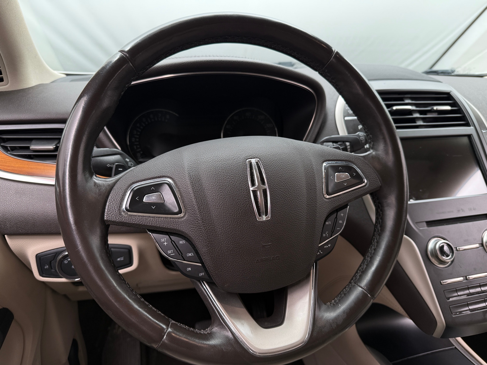 Thumbnail: 2019 Lincoln MKC - 4