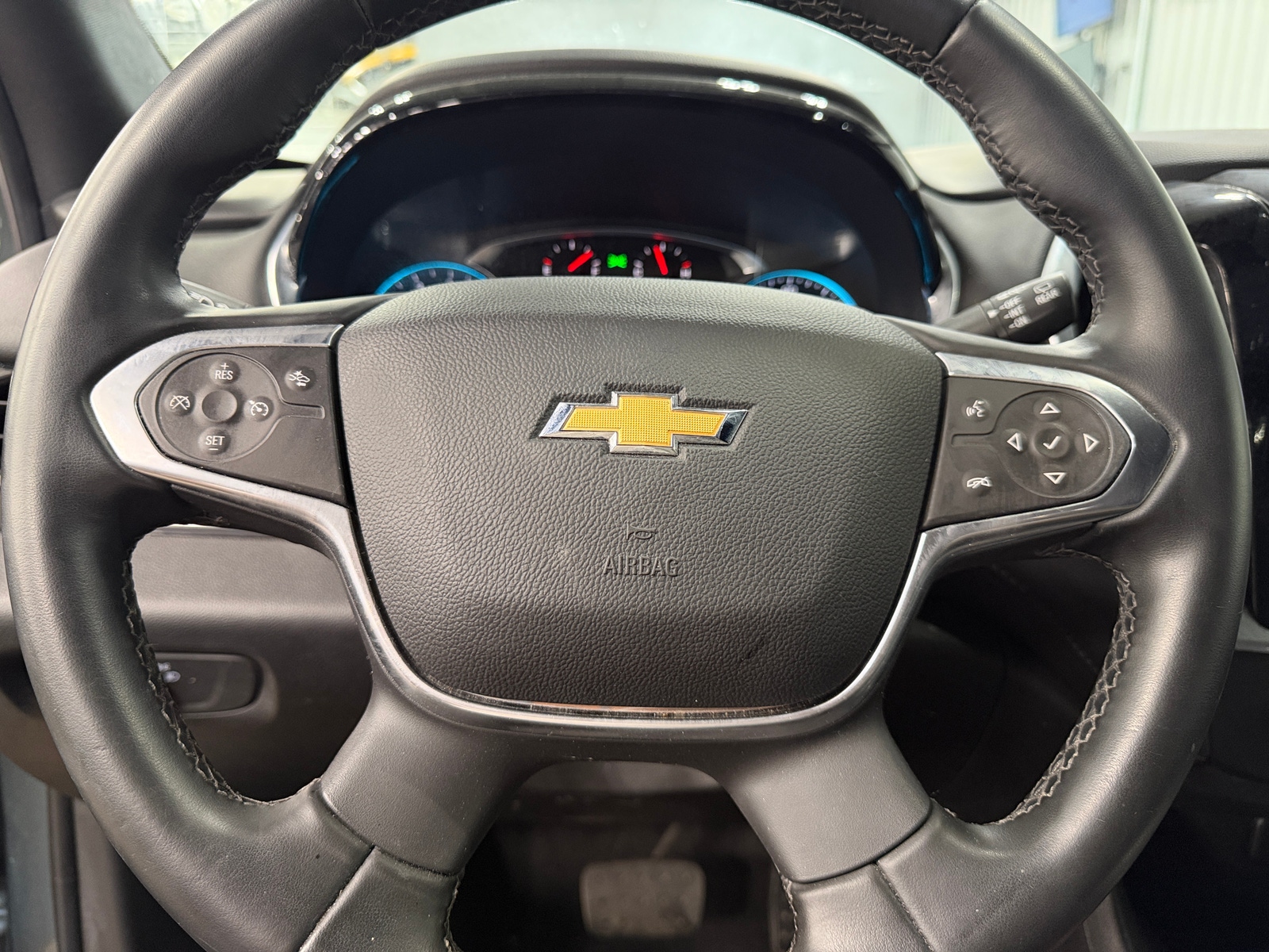 Thumbnail: 2023 Chevrolet Traverse - 5