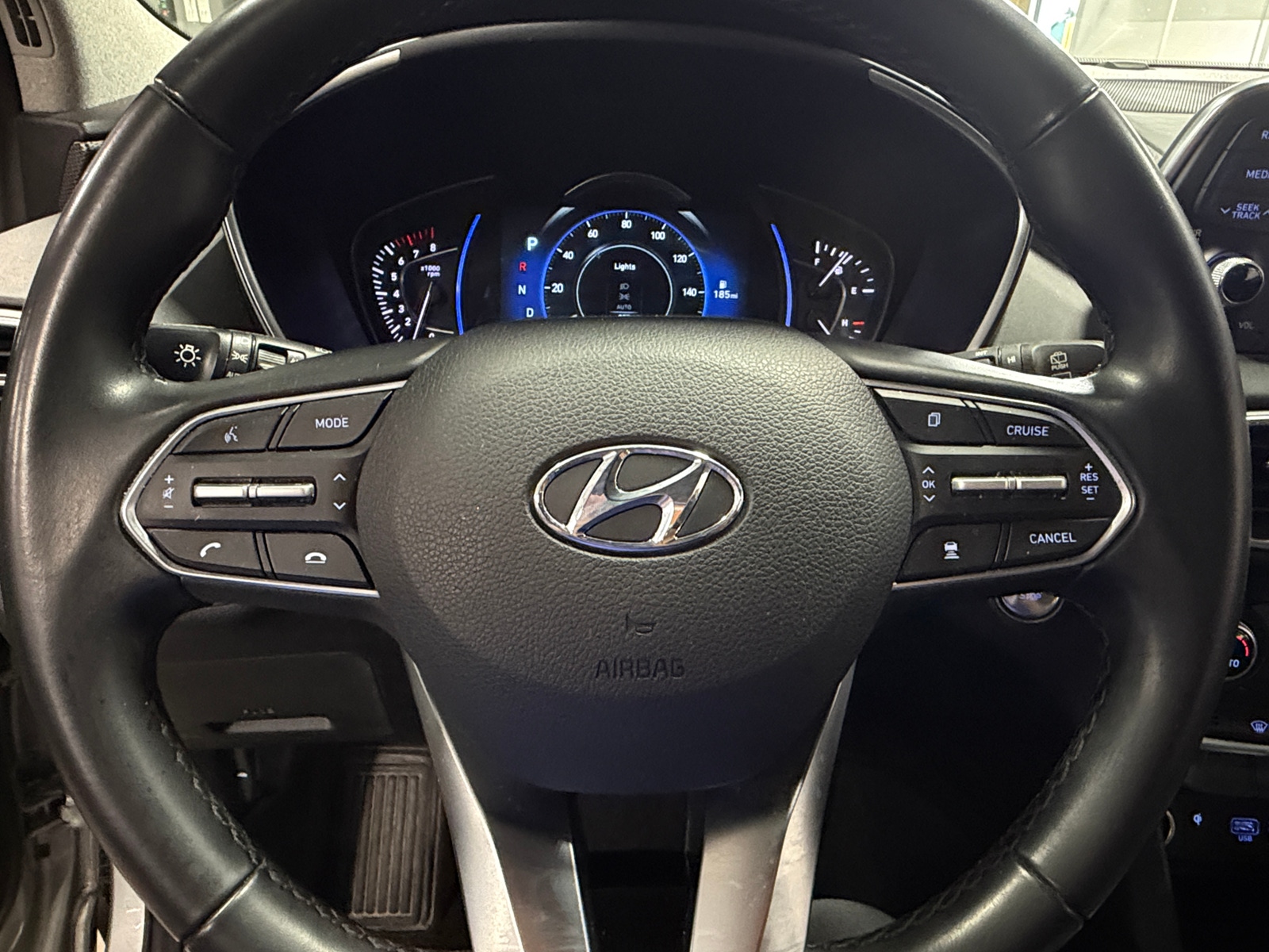 Thumbnail: 2020 Hyundai Santa Fe - 4