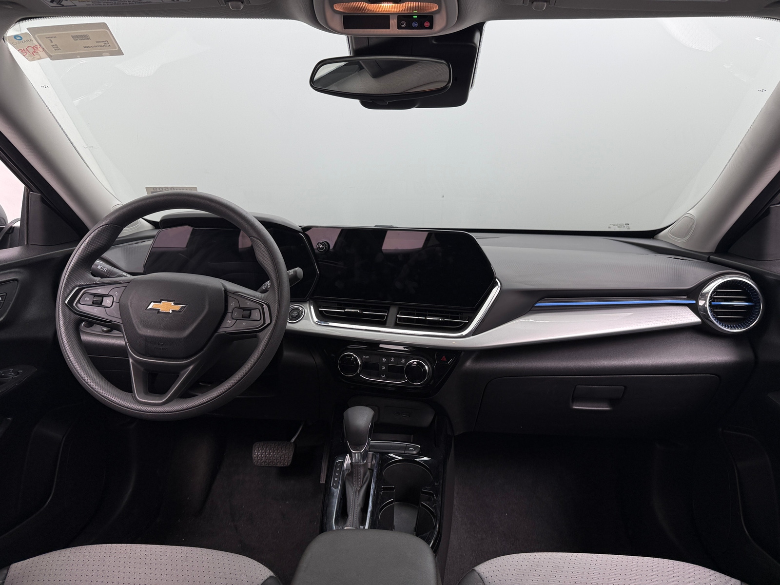 Thumbnail: 2025 Chevrolet Trax - 3