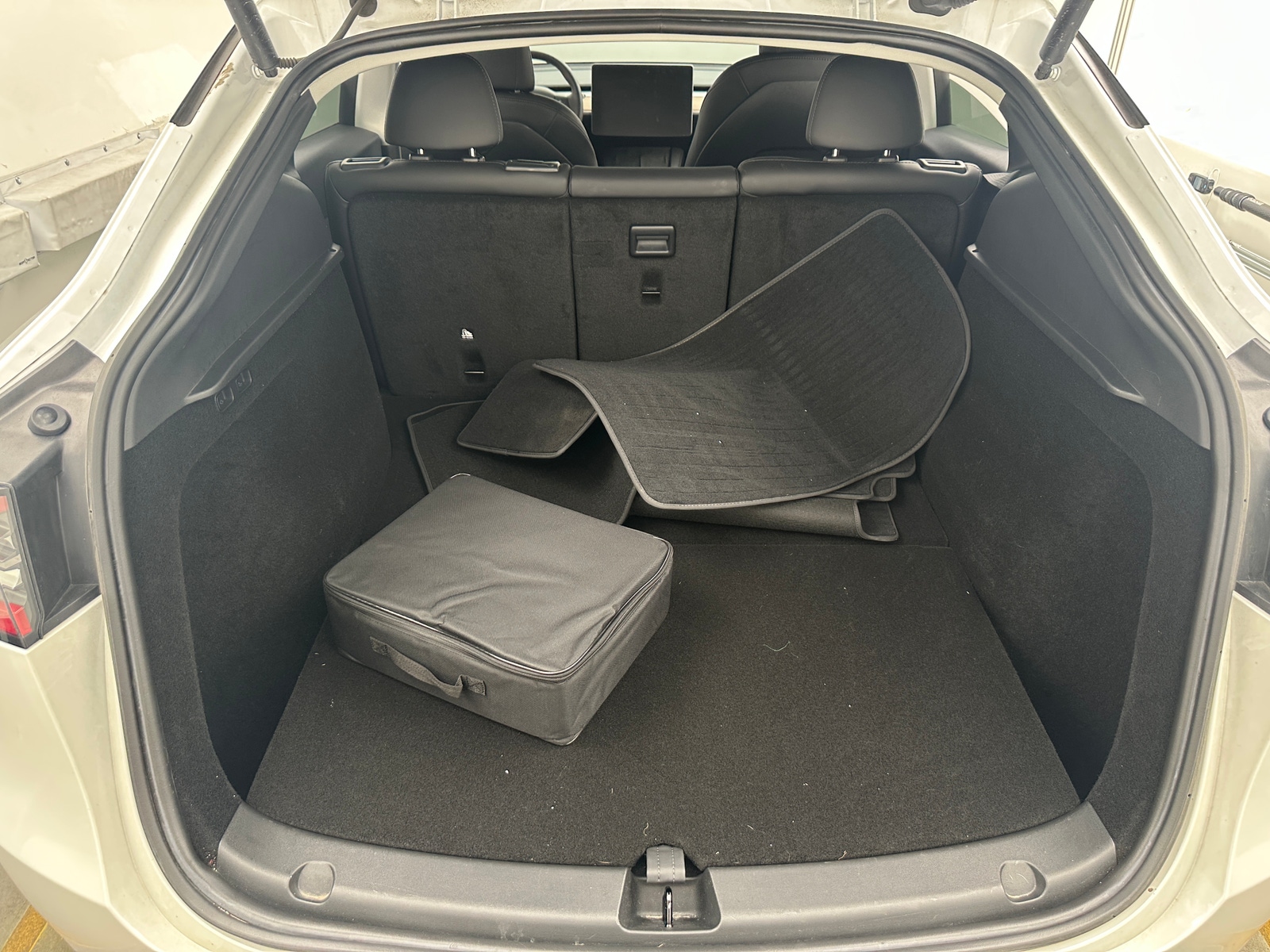 Thumbnail: 2023 Tesla Model Y - 6