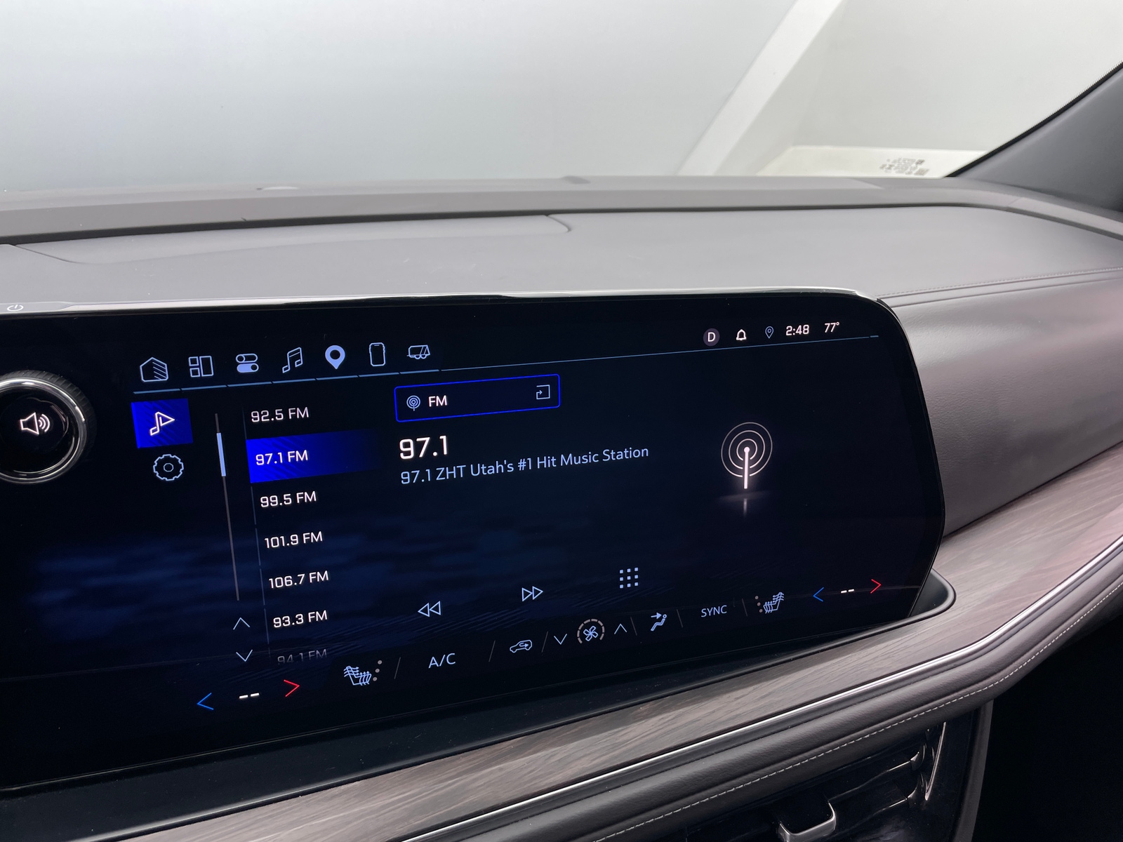 Thumbnail: 2025 Chevrolet Tahoe - 3