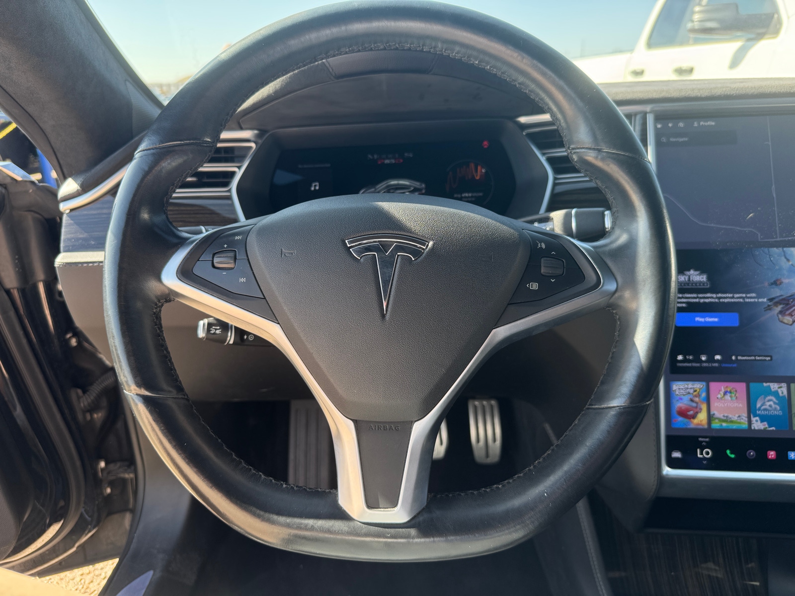 Thumbnail: 2015 Tesla Model S - 4