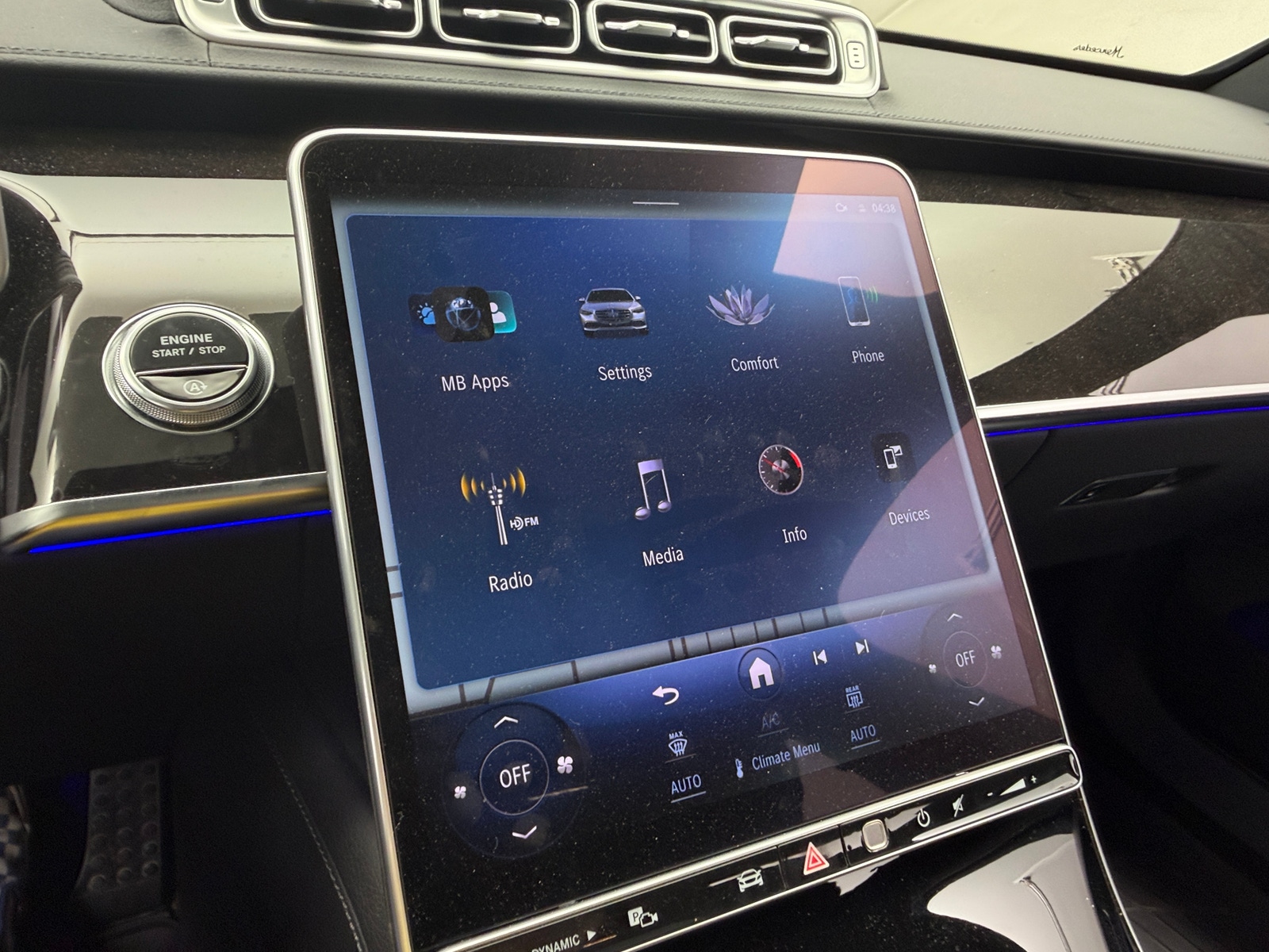 Thumbnail: 2023 Mercedes-Benz S-Class - 3