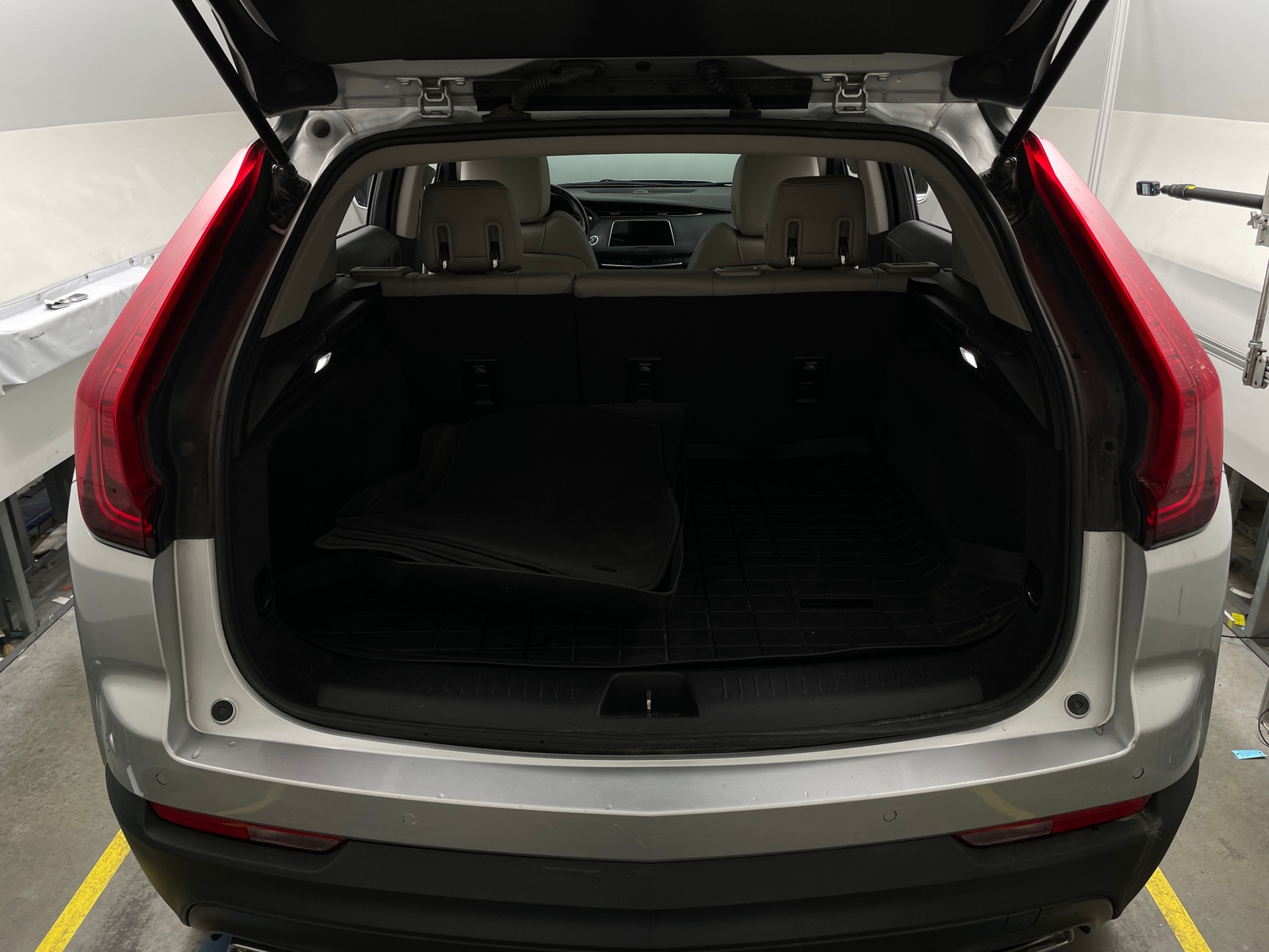 Thumbnail: 2020 Cadillac XT4 - 6