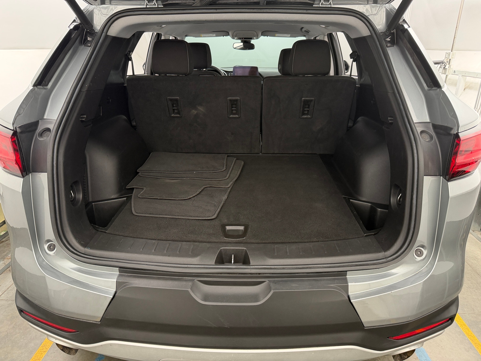 Thumbnail: 2023 Chevrolet Blazer - 7