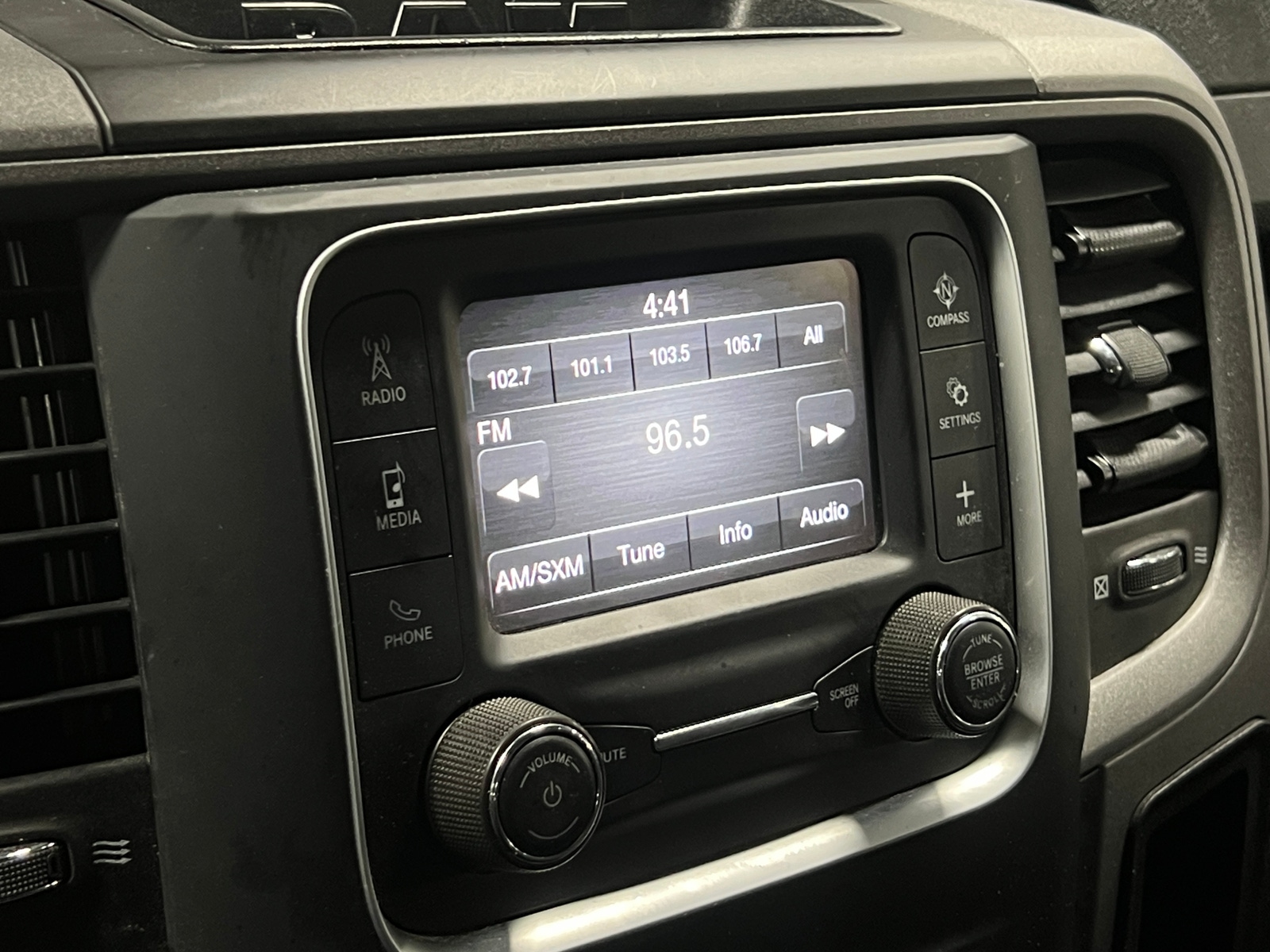 Thumbnail: 2023 RAM 1500 Classic - 4