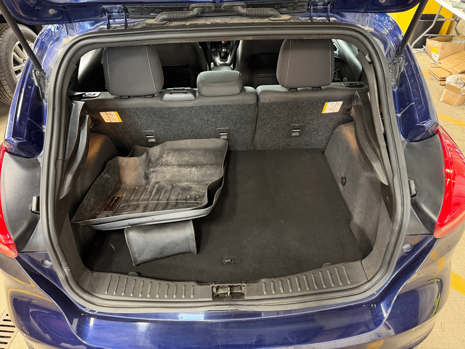 Thumbnail: 2016 Ford Focus - 7