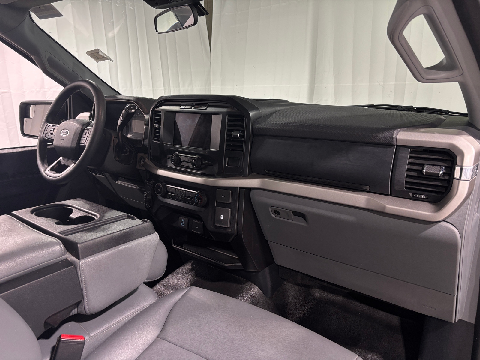 Thumbnail: 2021 Ford Econoline - 3