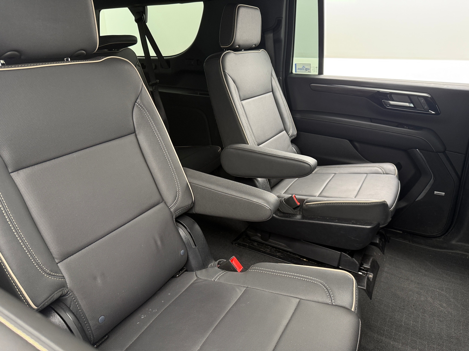 Thumbnail: 2025 Chevrolet Suburban - 5