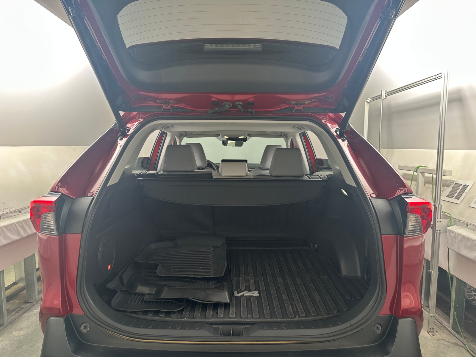 Thumbnail: 2025 Toyota RAV4 - 6