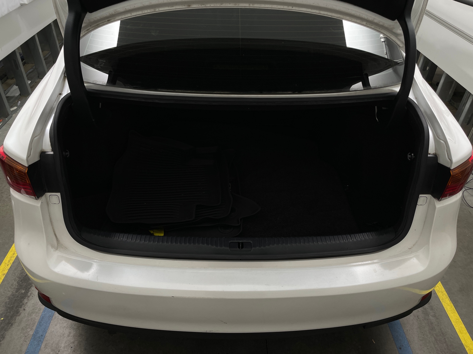 Thumbnail: 2017 Lexus IS - 6