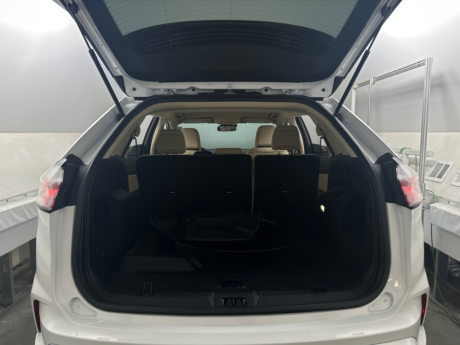 Thumbnail: 2022 Ford Edge - 7