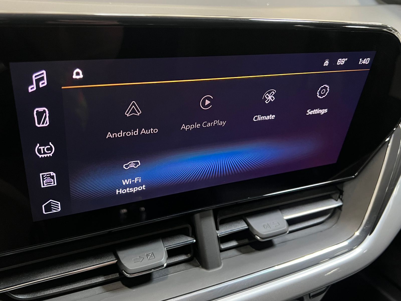 Thumbnail: 2025 Chevrolet Trax - 4