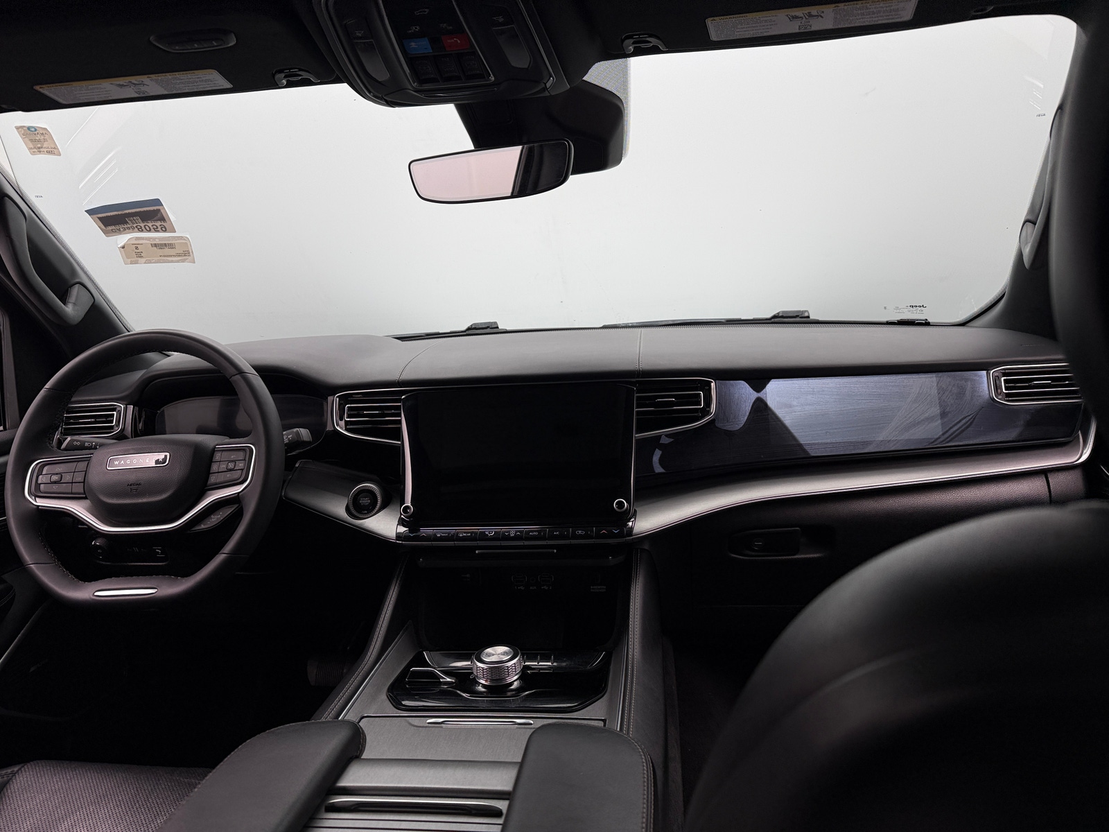 Thumbnail: 2023 Jeep Wagoneer - 2