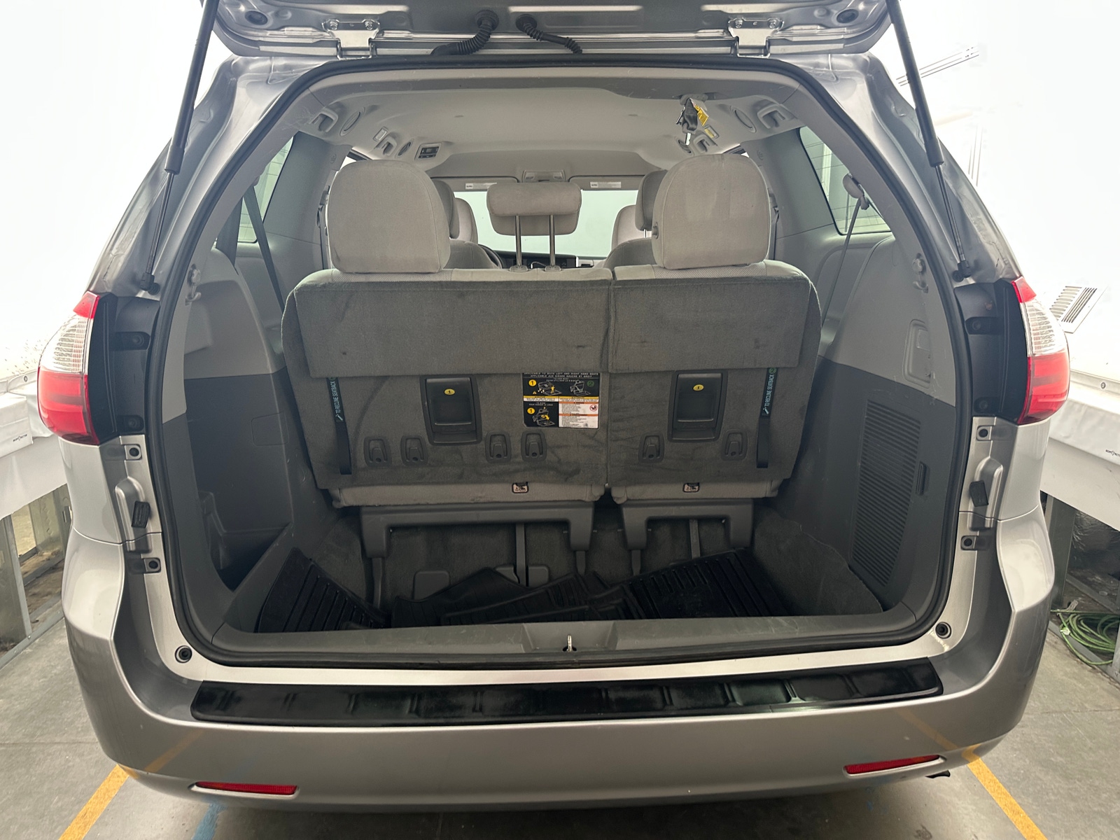 Thumbnail: 2018 Toyota Sienna - 7