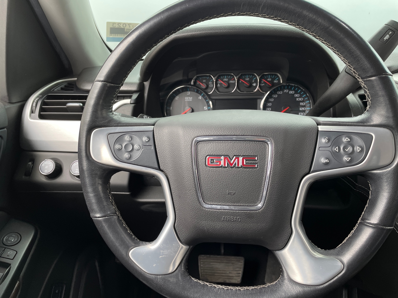 Thumbnail: 2019 GMC Yukon - 4