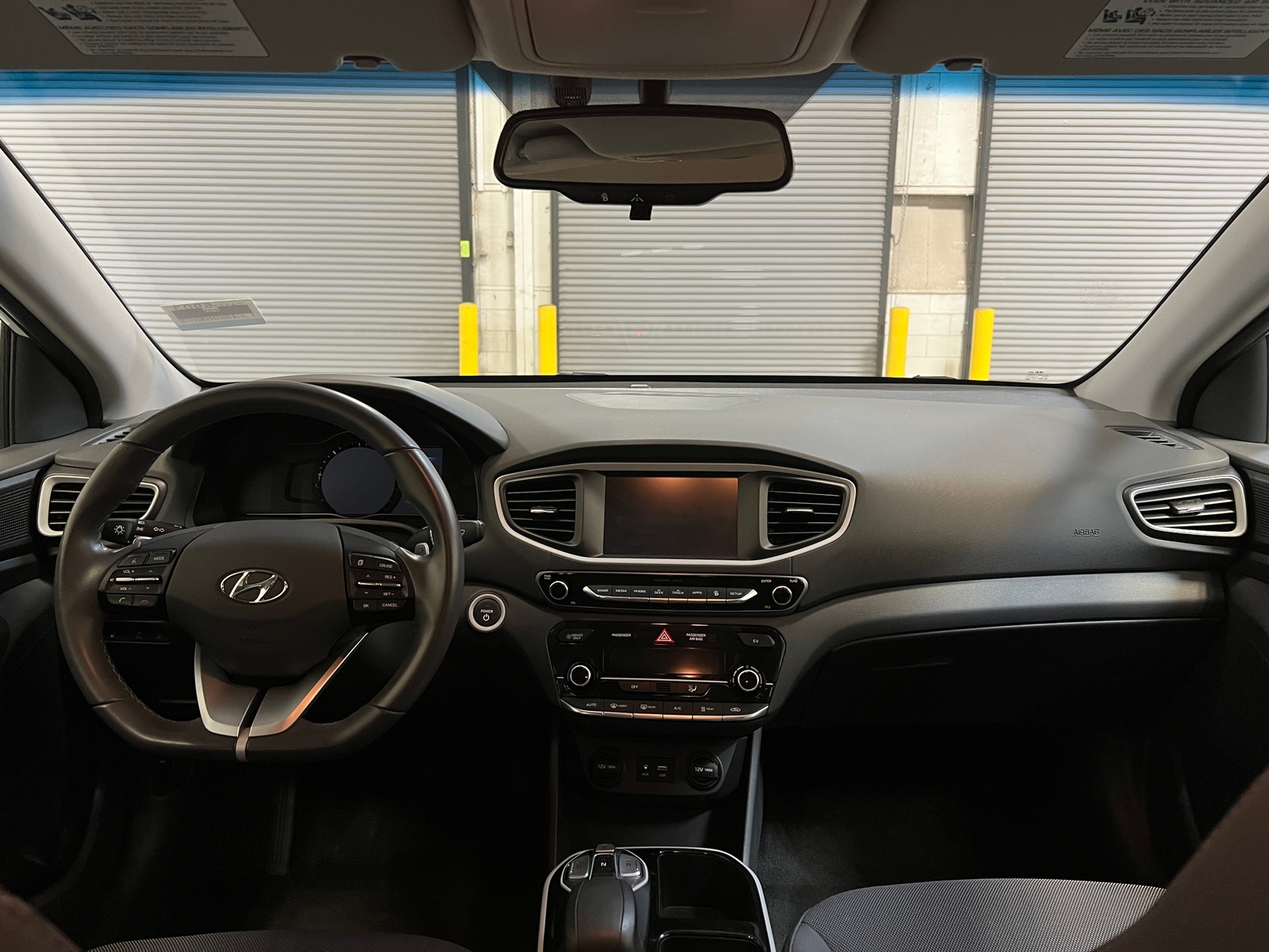 Thumbnail: 2019 Hyundai Ioniq - 3