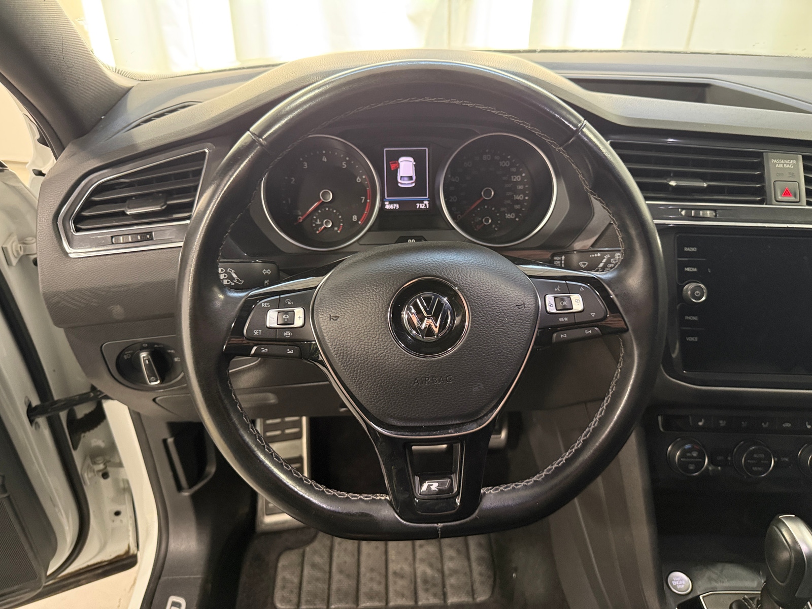 Thumbnail: 2021 Volkswagen Tiguan - 4