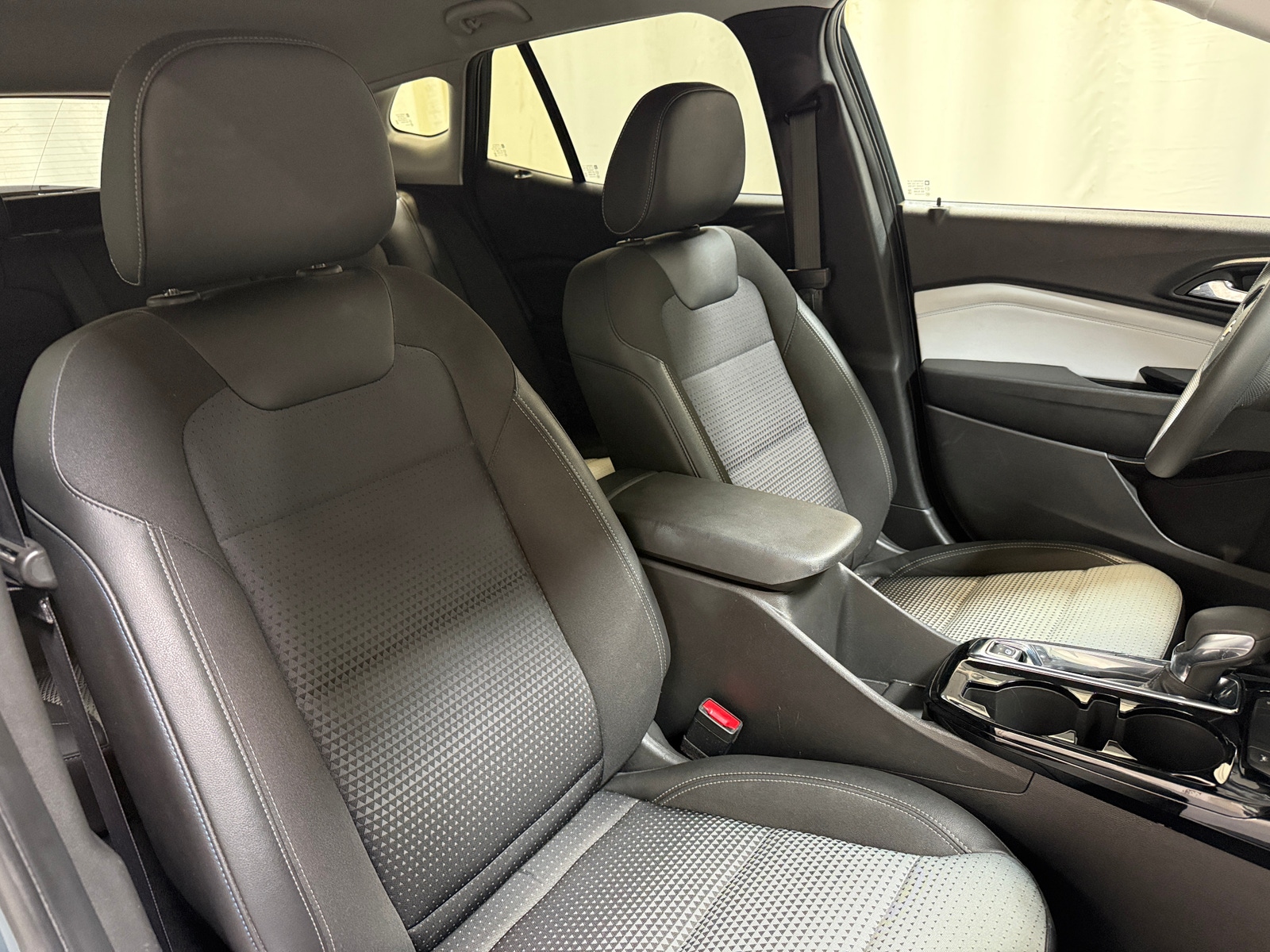 Thumbnail: 2025 Chevrolet Trax - 2