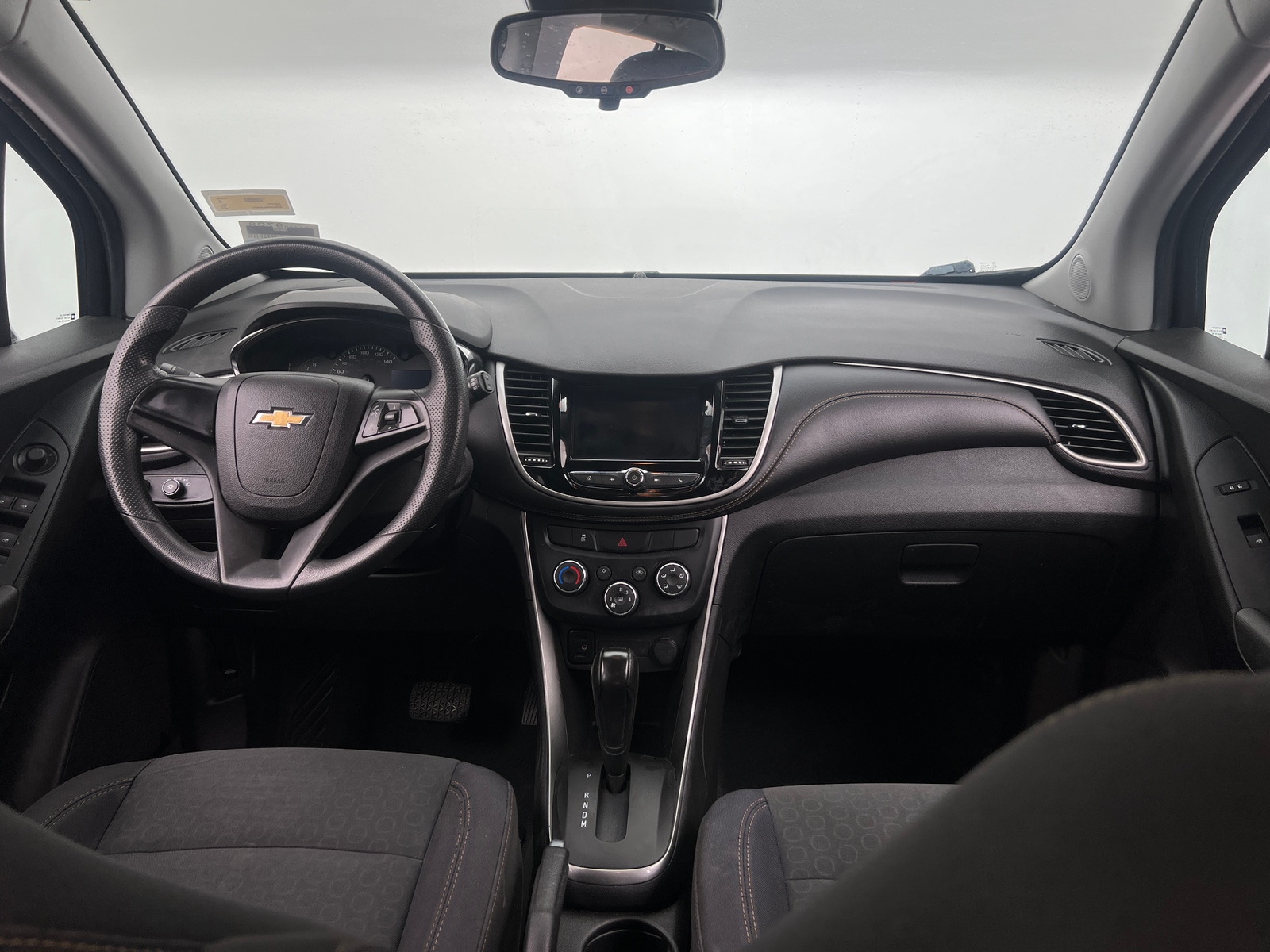 Thumbnail: 2018 Chevrolet Trax - 3