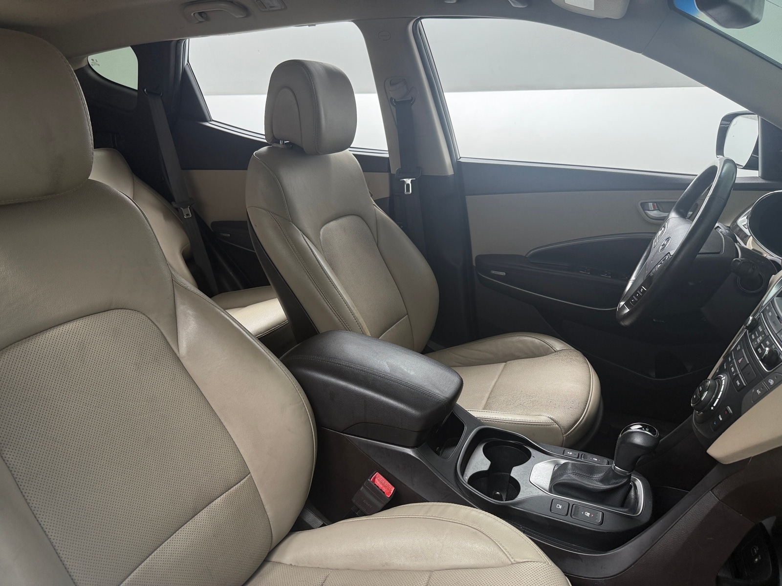 Thumbnail: 2017 Hyundai Santa Fe - 2