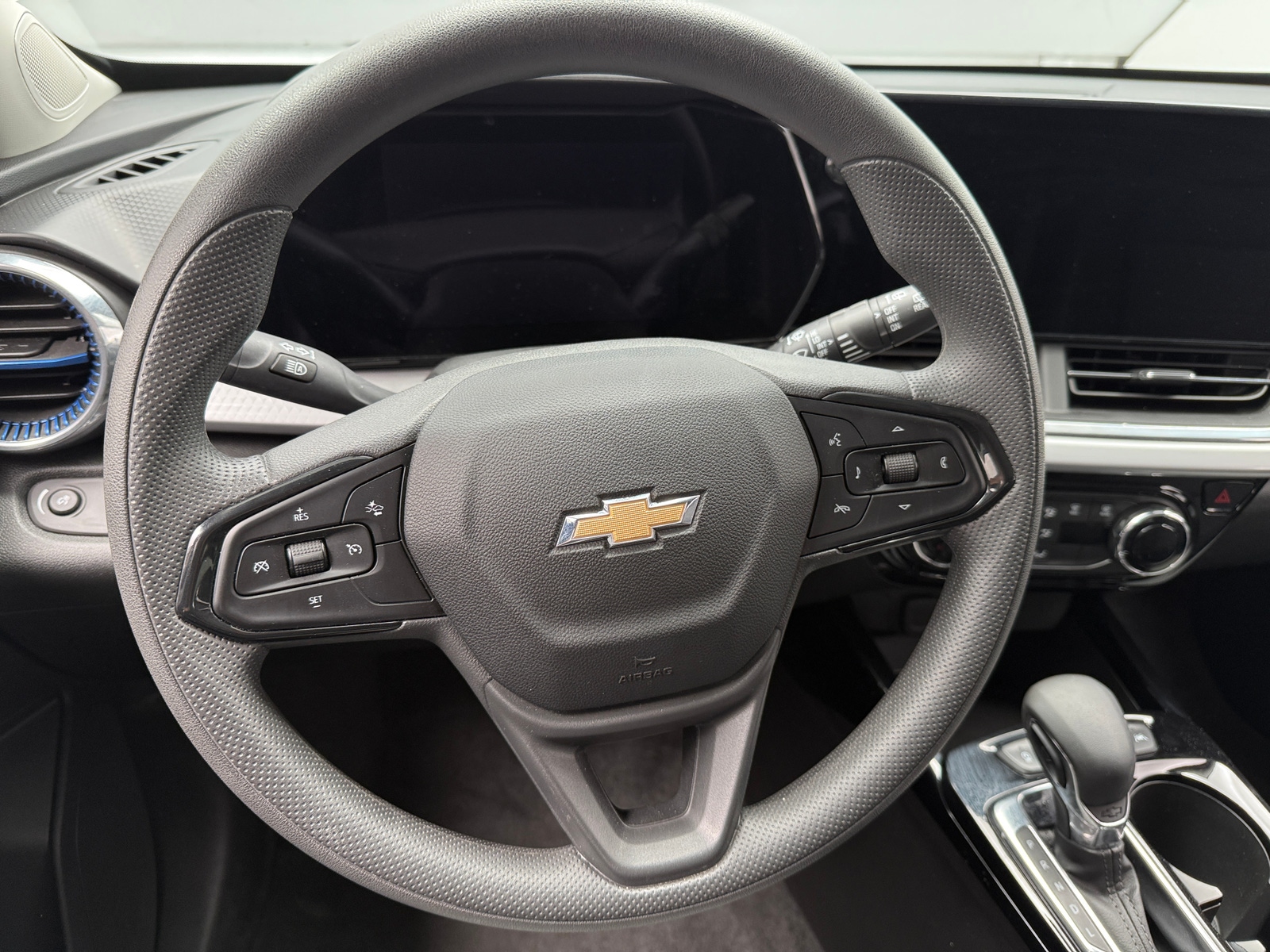 Thumbnail: 2025 Chevrolet Trax - 5