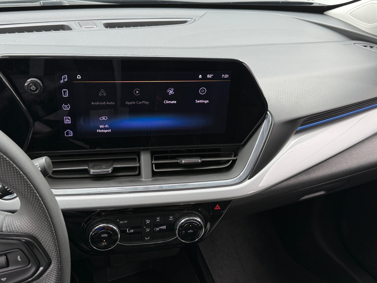 Thumbnail: 2025 Chevrolet Trax - 4