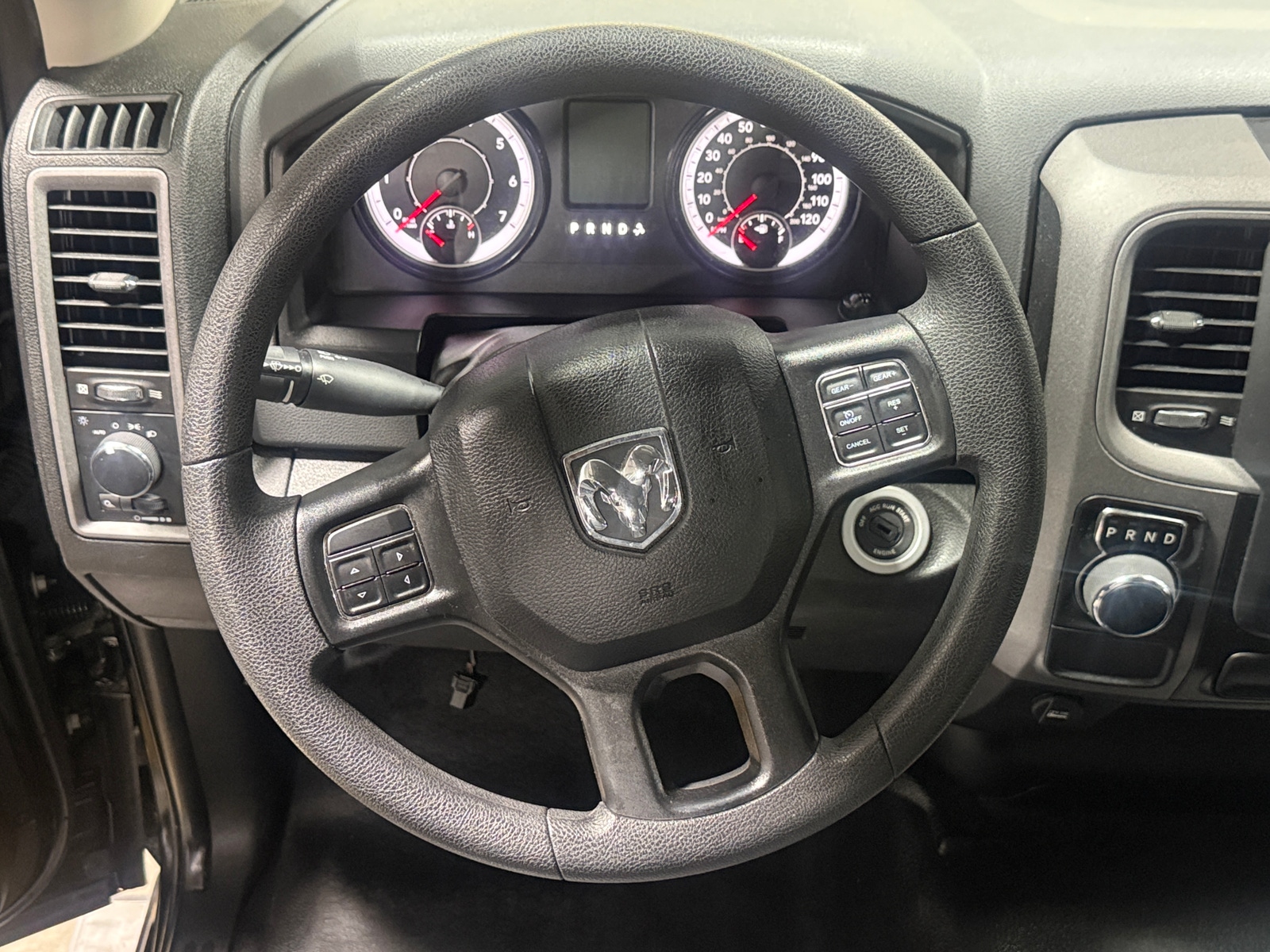 Thumbnail: 2020 RAM 1500 Classic - 4