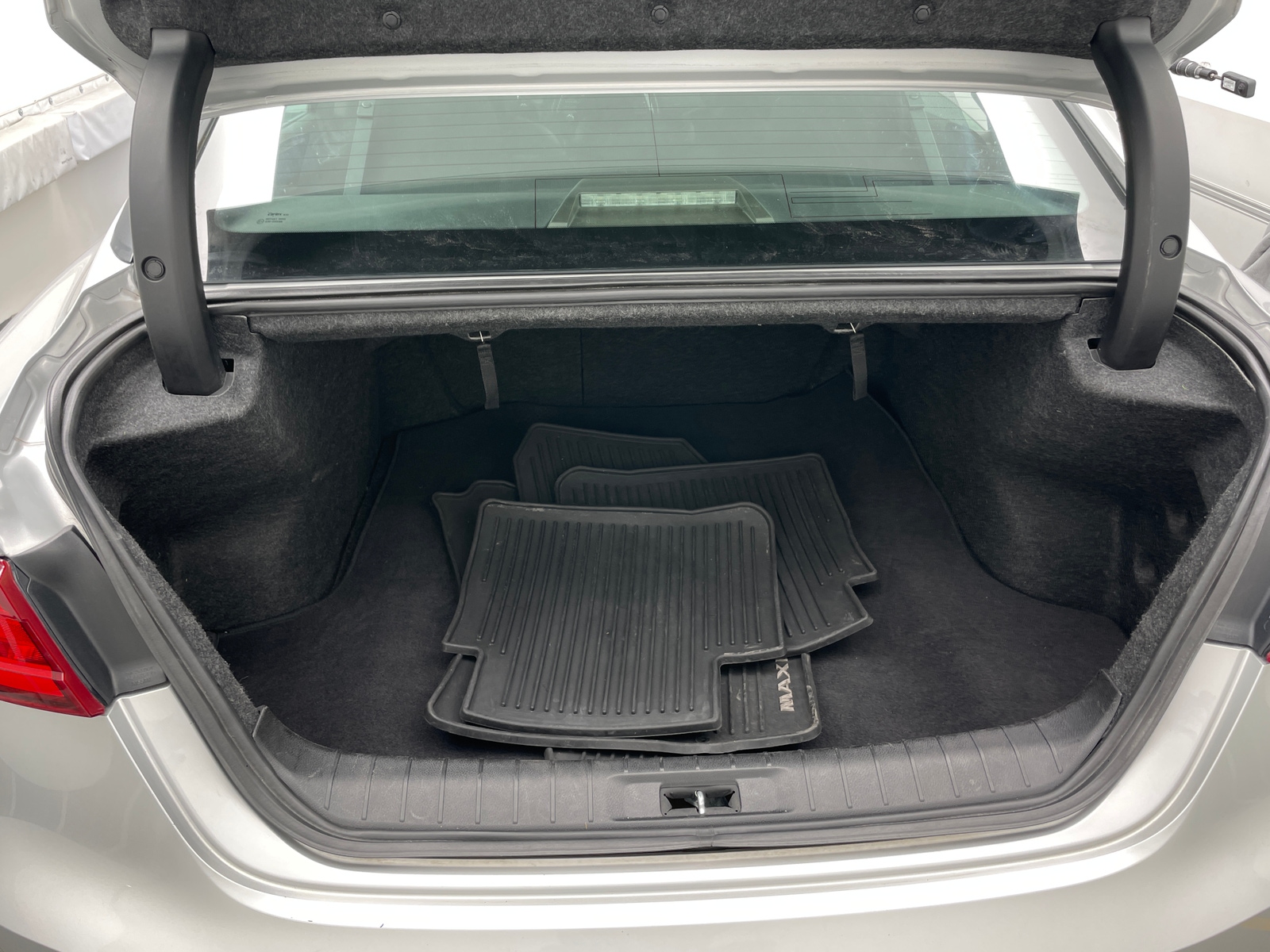 Thumbnail: 2016 Nissan Maxima - 6