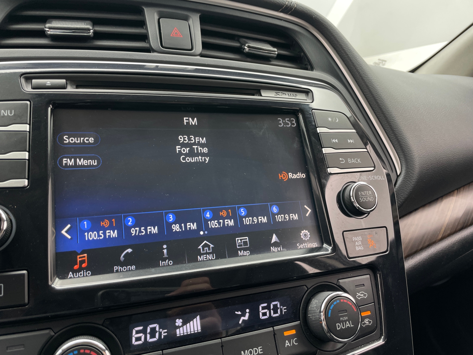 Thumbnail: 2016 Nissan Maxima - 3