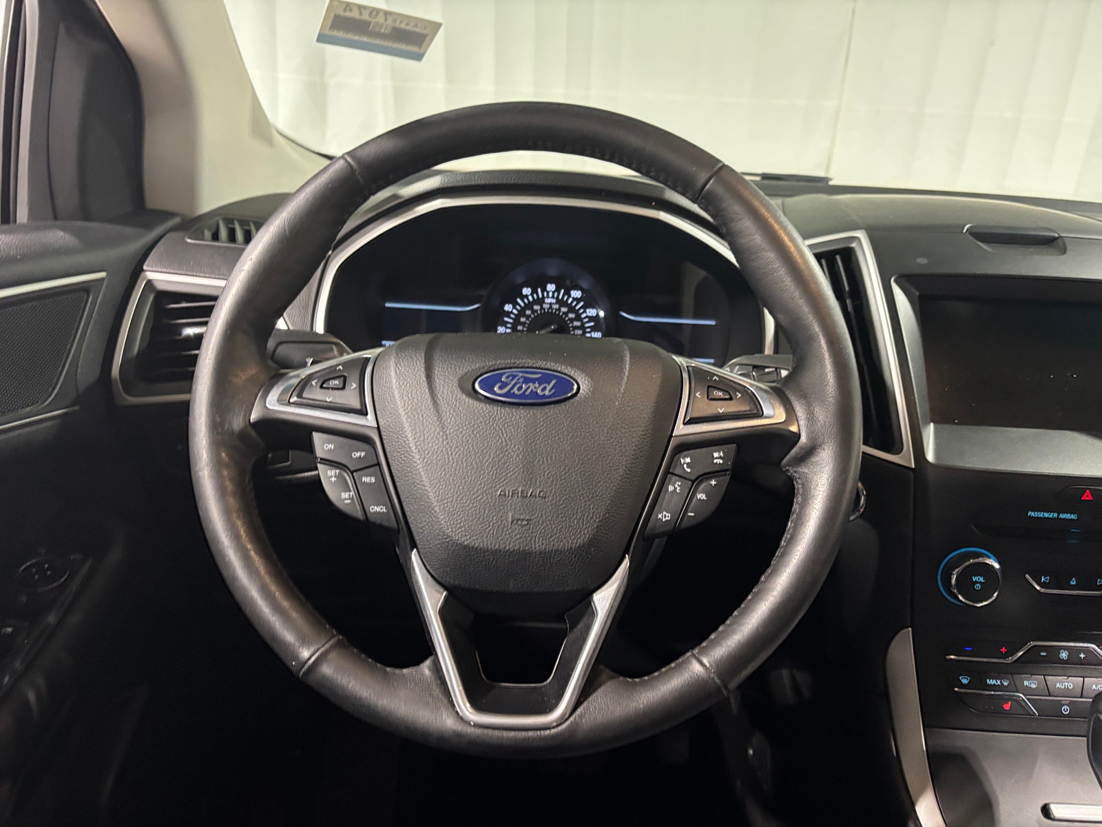 Thumbnail: 2015 Ford Edge - 4