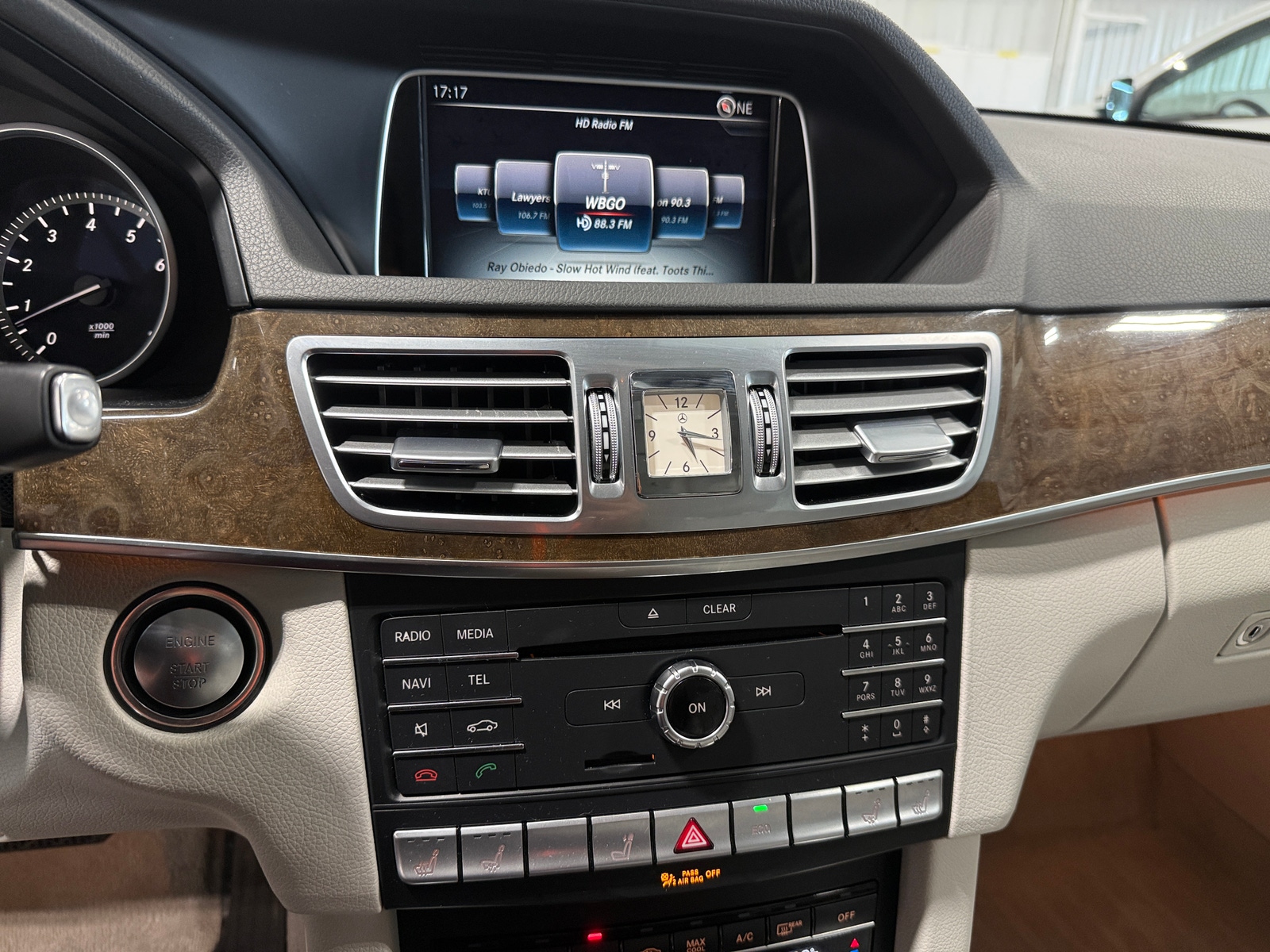 Thumbnail: 2016 Mercedes-Benz E-Class - 3