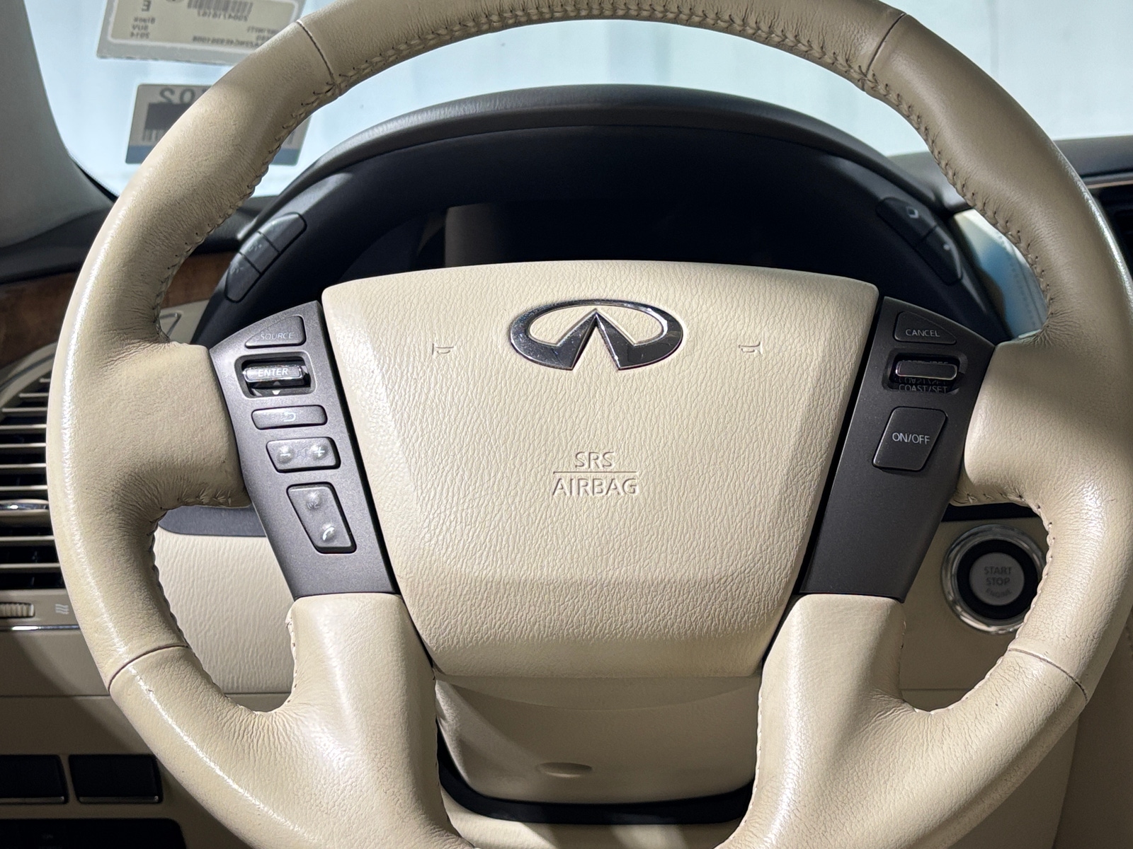 Thumbnail: 2014 INFINITI QX80 - 4