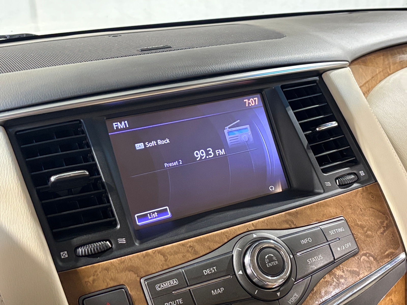 Thumbnail: 2014 INFINITI QX80 - 3