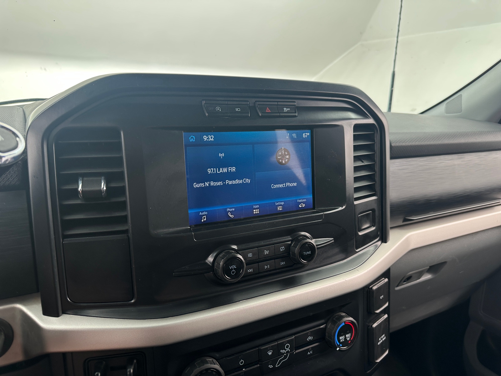 Thumbnail: 2021 Ford Econoline - 4