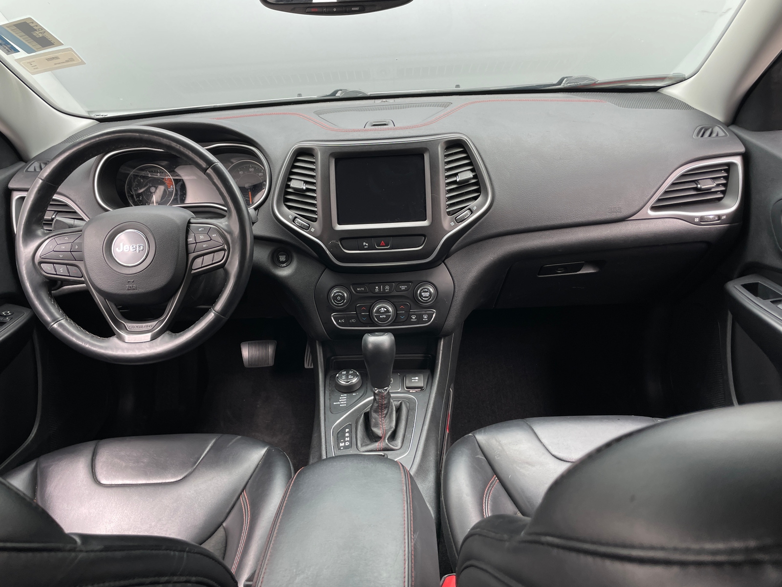 Thumbnail: 2019 Jeep Cherokee - 3