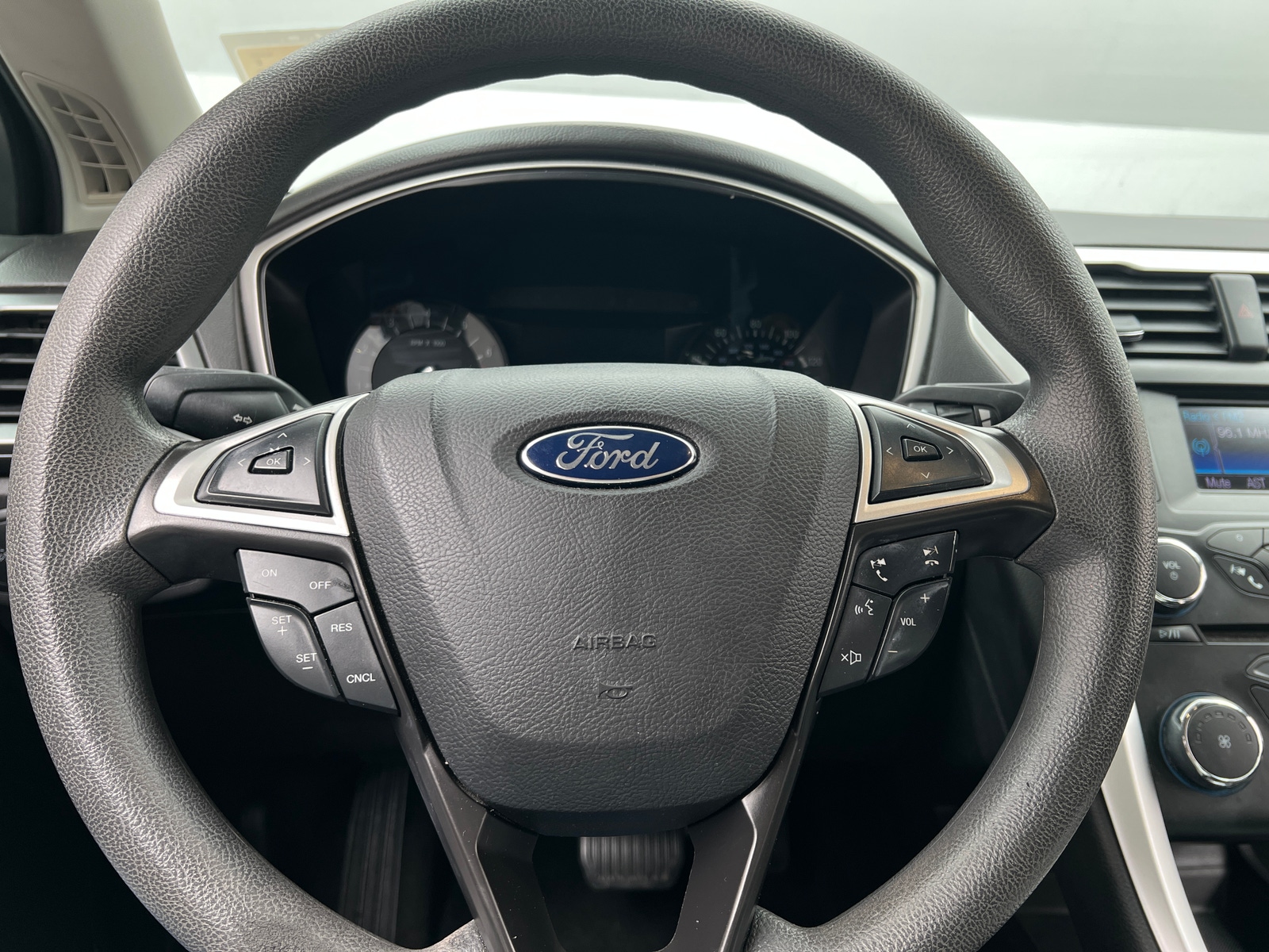 Thumbnail: 2013 Ford Fusion - 5